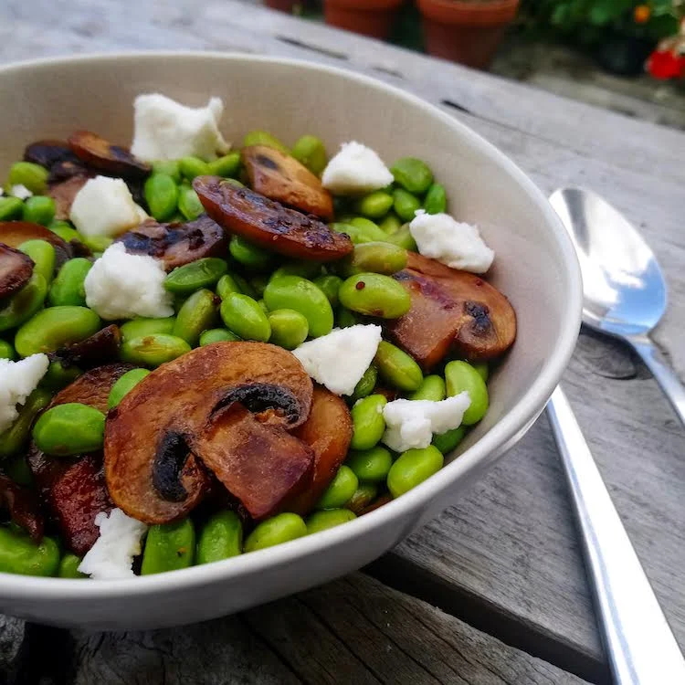 A side salad packed with flavour!