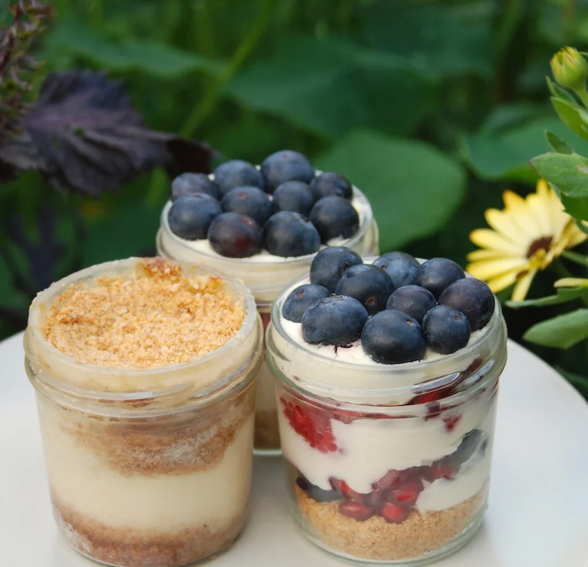 These no bake cheesecakes are super easy to make! Plus putting them in jars means you don’t have to wait overnight to eat them!