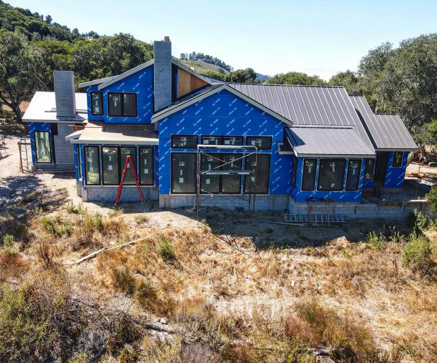 Monterra lot # 2 - Blueskin house wrap and standing seam metal roofing installation. (Throwback to July 2024) 
.
.
.
.
.
.
.
.
.
#construction #montereybay #carmel #pebblebeach #santacruz #aptos #builders #building