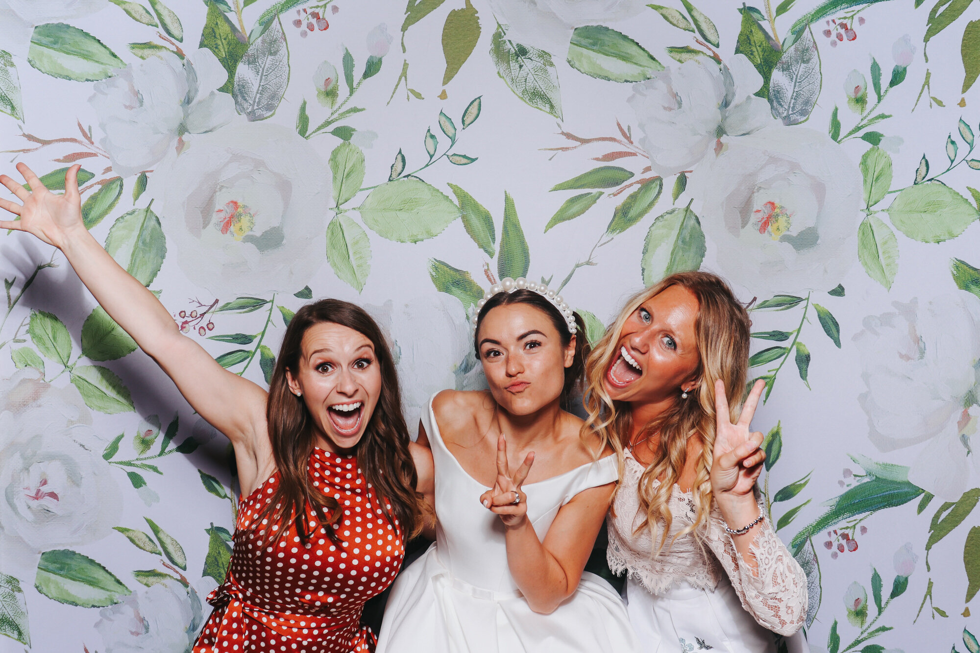 photo-booth-cripps-barn-cirencester-gloucestershire 24.jpg