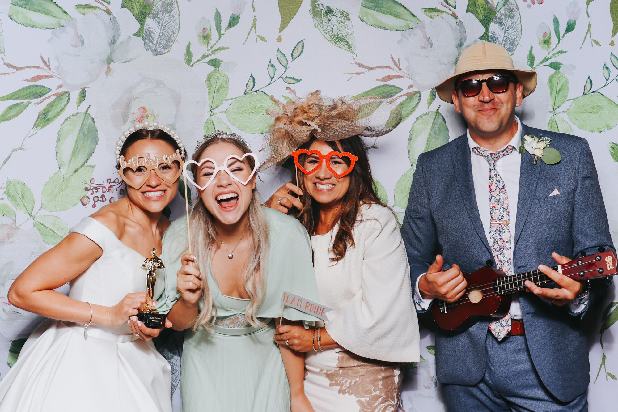 photo-booth-cripps-barn-cirencester-gloucestershire 40.jpg