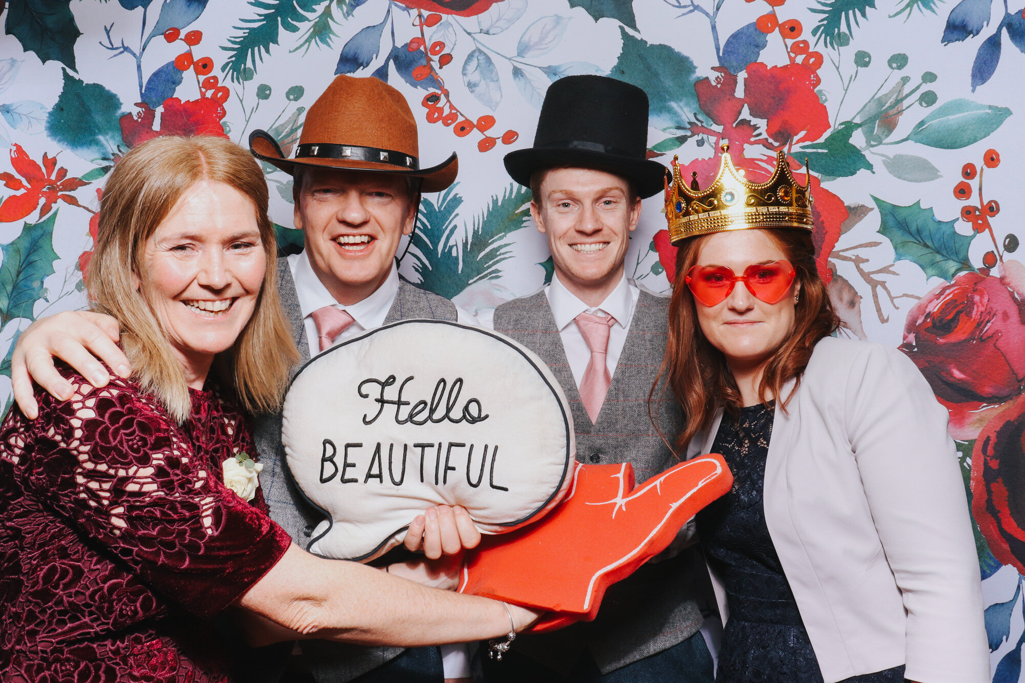 photo-booth-slaughters-house-manor-gloucestershire 14.jpg