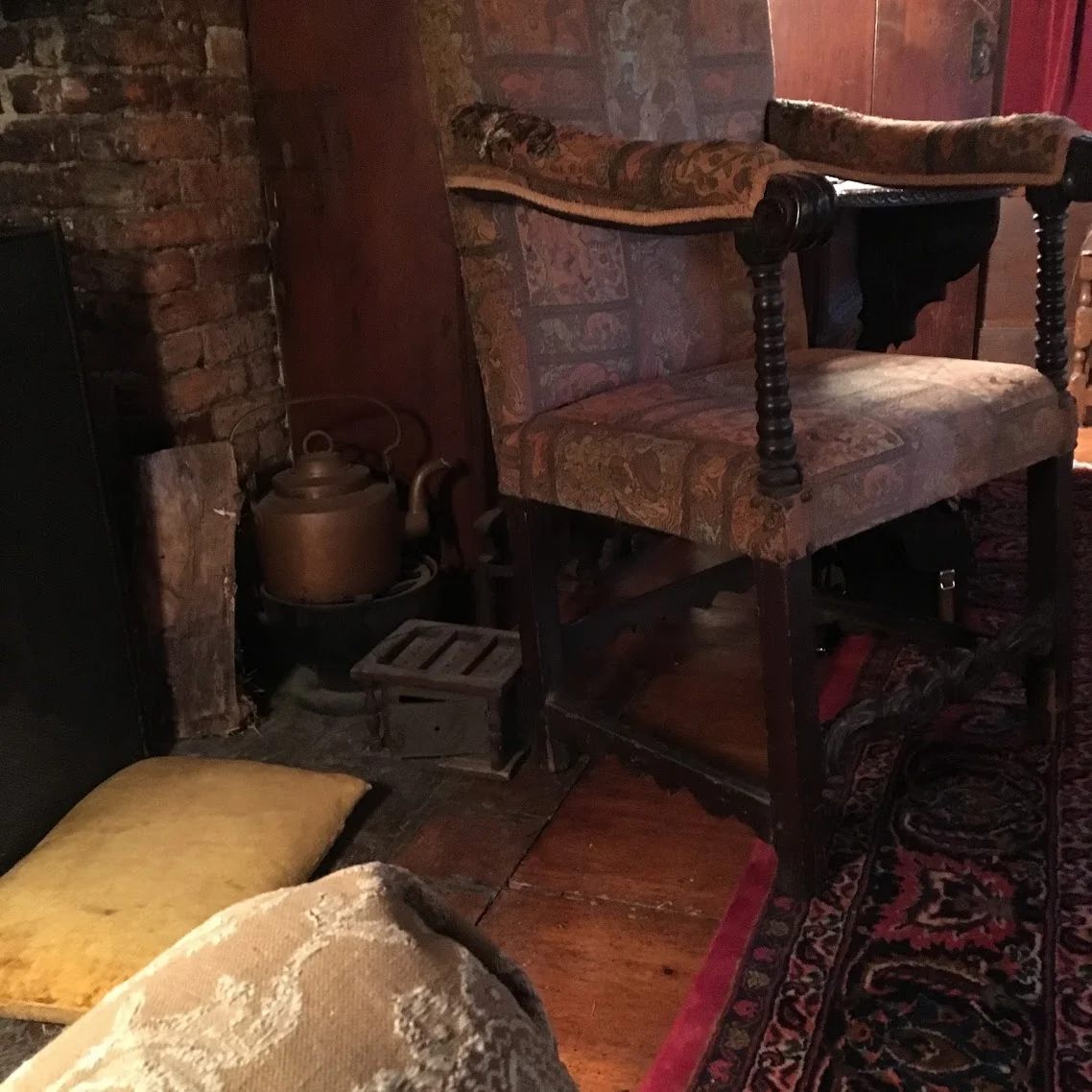 pizza-poetry-fireplace.JPG