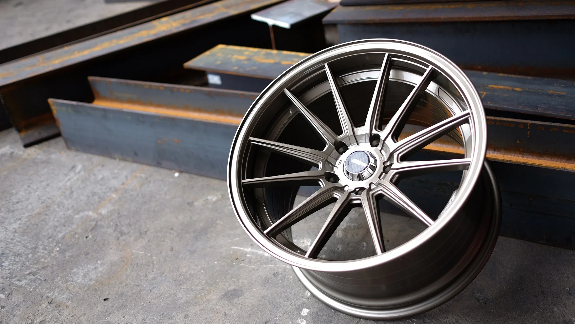 Cosmis Racing Wheels R1 Pic 3.jpg