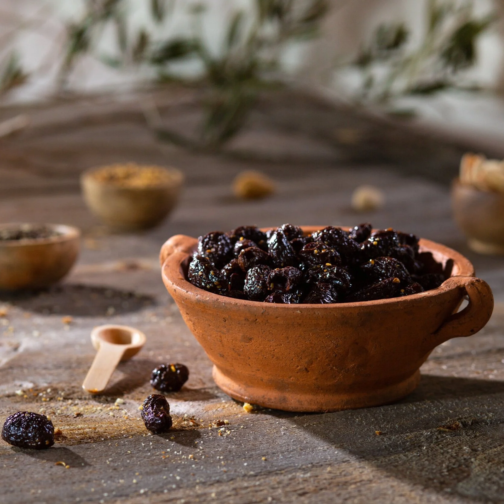 What should I pair my Grumpy Grandma’s semi dried olives with?