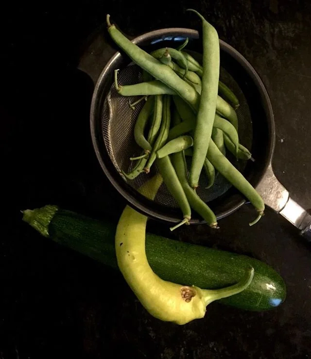 Early harvest! #growyourown #freshveggies #lookwhattherainbrought #freshairandsunshine #strawbalegardens #marylandgrown #mdphotographer