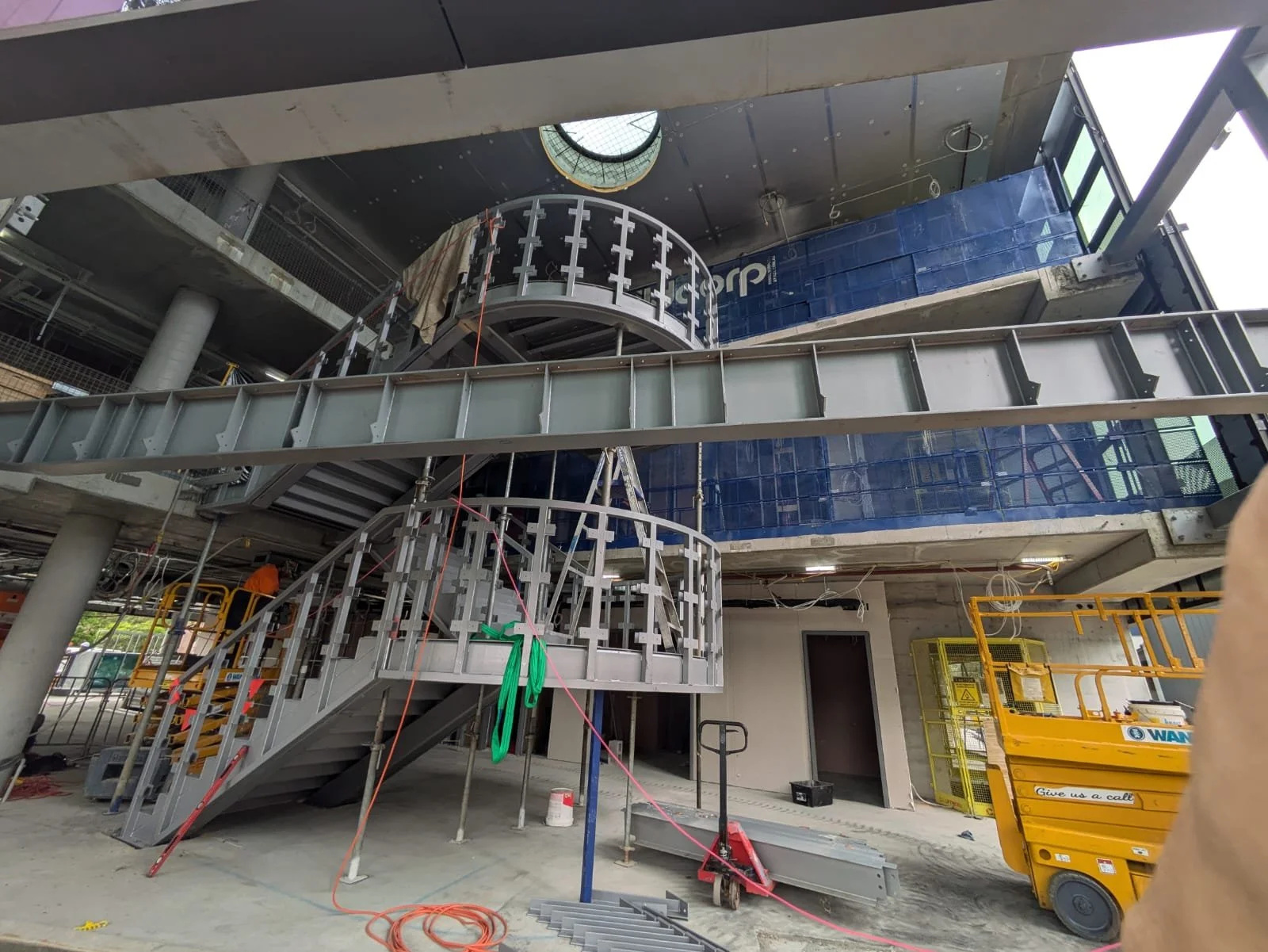 WhatsApp Image 2024-12-11 at 19.13.24_d0ce60a6.jpg