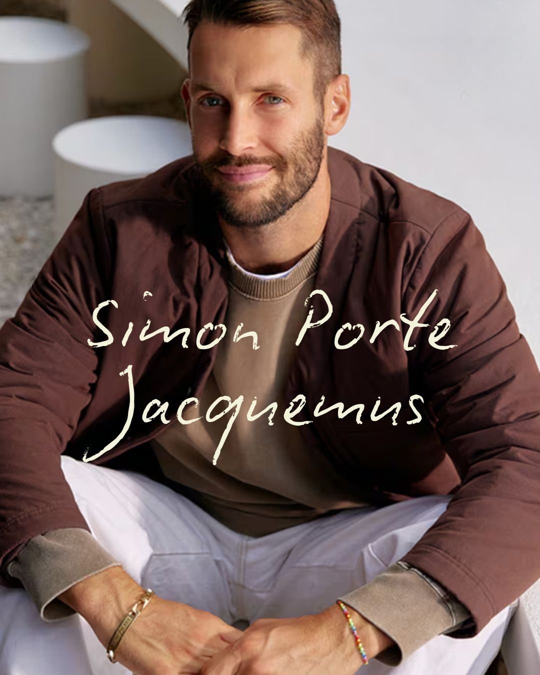 Existem marcas que constroem desejo a partir de um imagin&aacute;rio distante, cen&aacute;rios perfeitos que quase ningu&eacute;m vive, mas muita gente admira. Elas falam de um ideal aspiracional, de uma vida que funciona mais como proje&ccedil;&atil