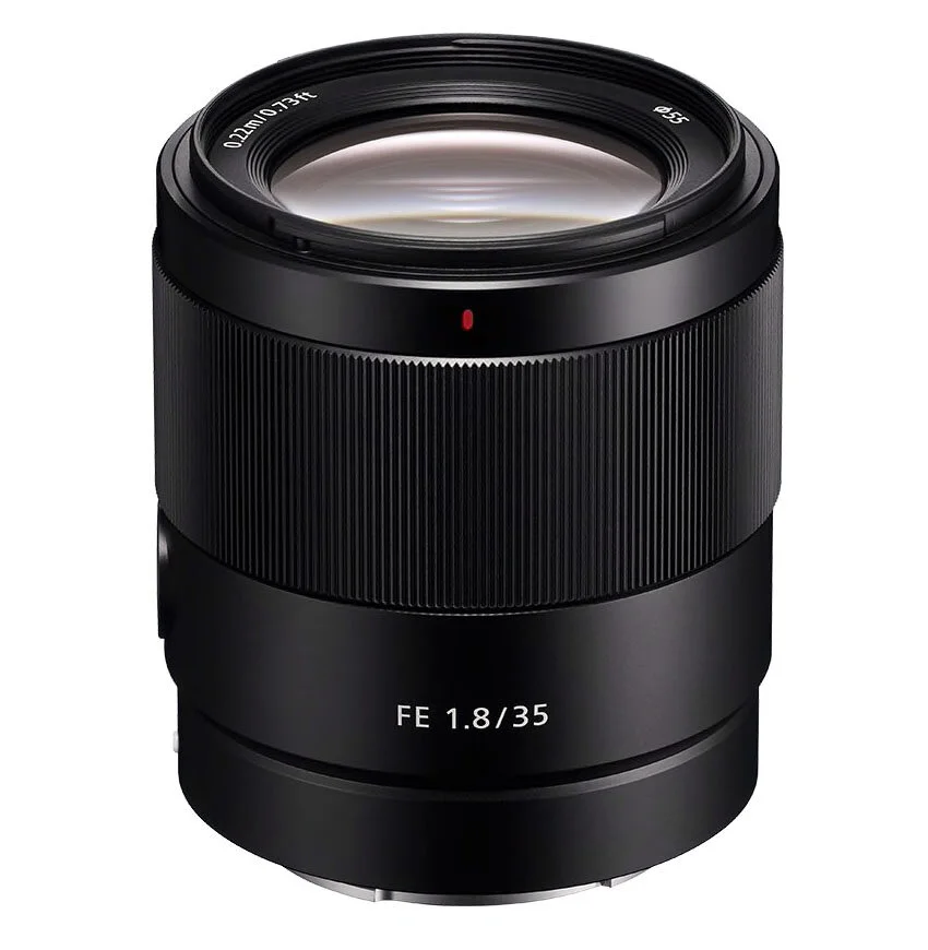 Sony FE 35mm f1.8 - E-mount, Full Frame format - Extremely light and sharp