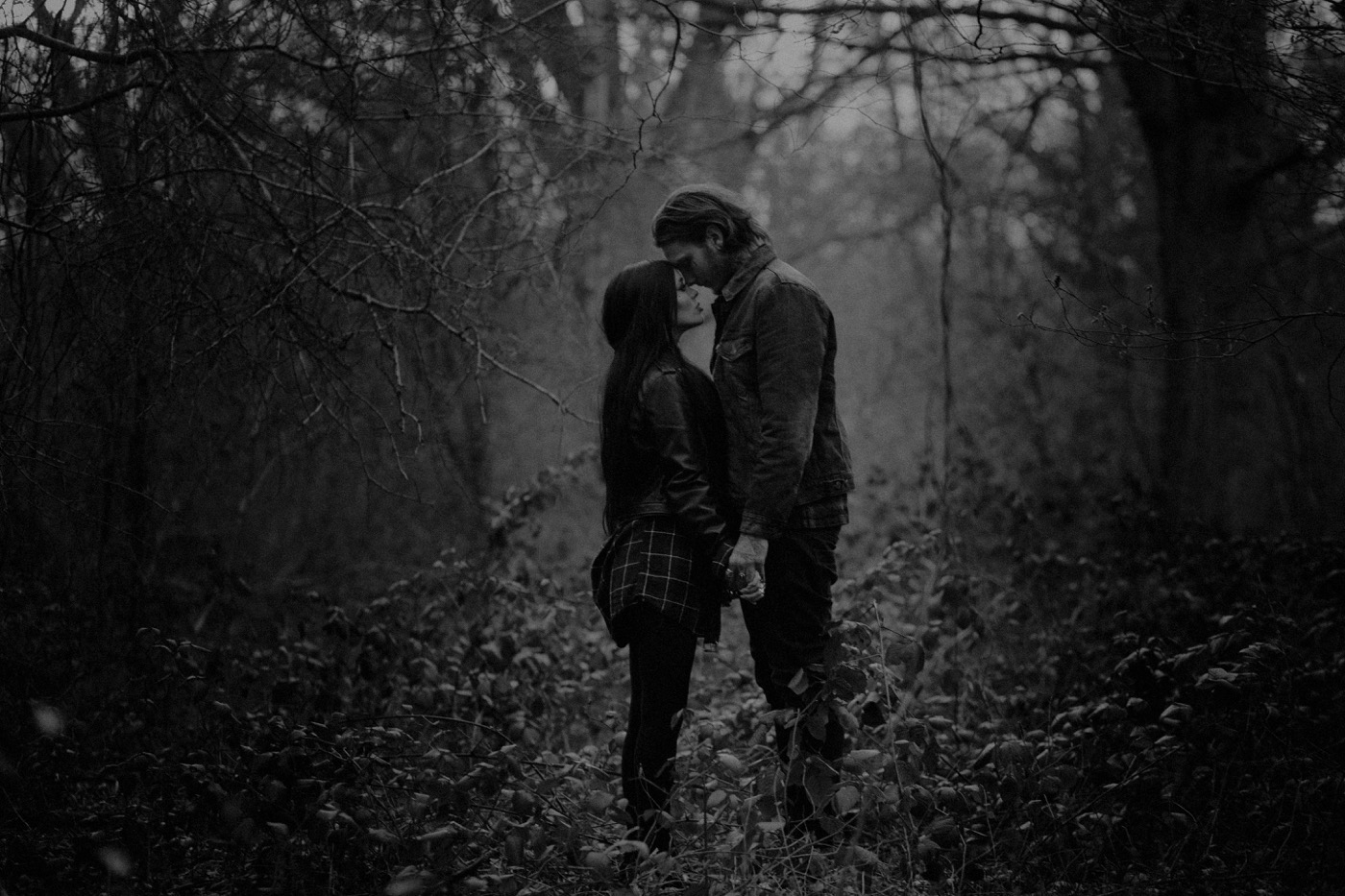 engement-photography-and-natural-couple-photoshoot-london-33.JPG