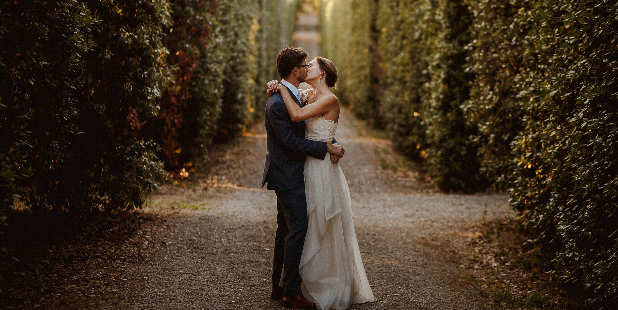  Natural Modern Storytelling - Wedding Photography for relaxed couples 