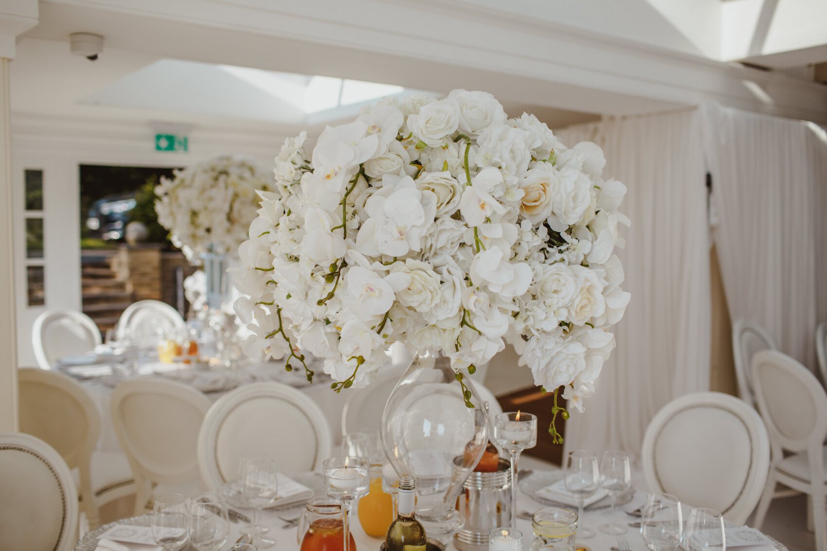  A fun and lovely destination wedding in London city is a beautiful story of love and commitment. Photographed by Destination Wedding Photographer Motiejus. 