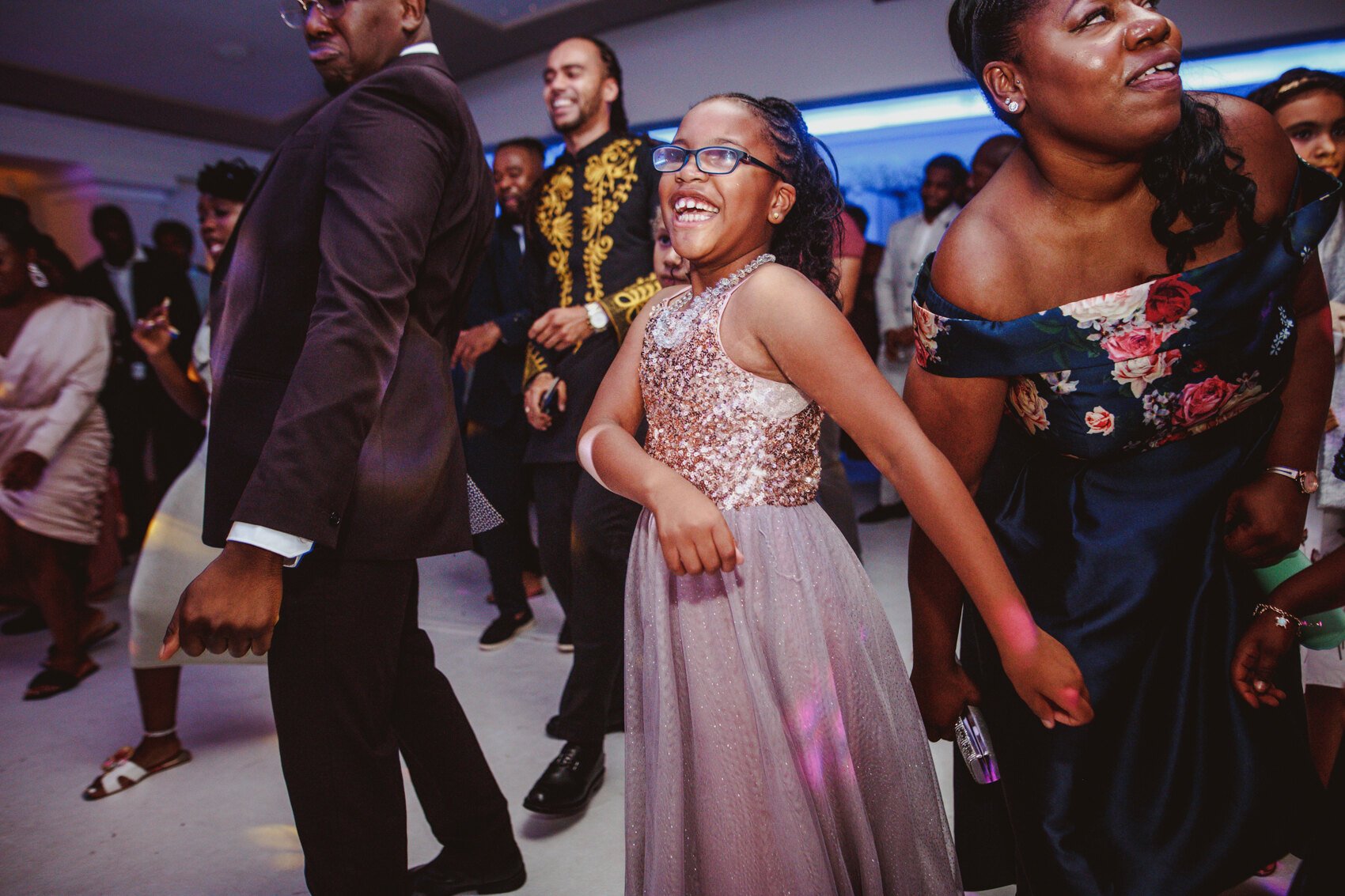  A fun and lovely destination wedding in London city is a beautiful story of love and commitment. Photographed by Destination Wedding Photographer Motiejus. 