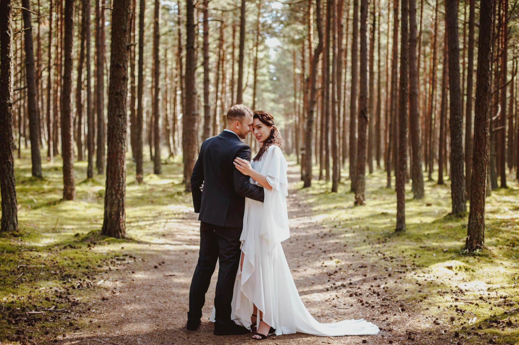  A summer wedding seasisde photoshoot 