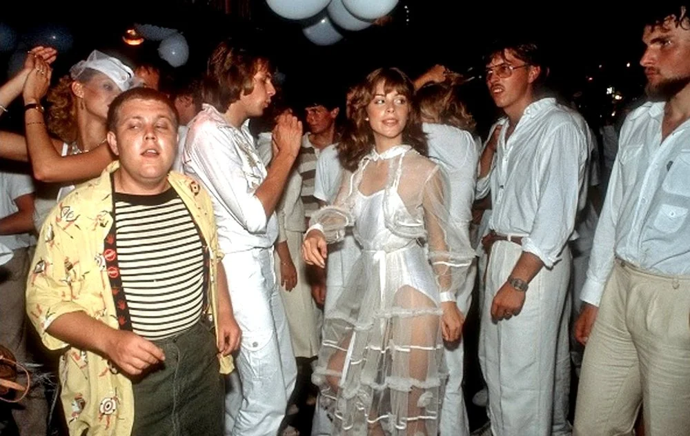 NYE DANCE LIKE NOBODY'S WATCHING!