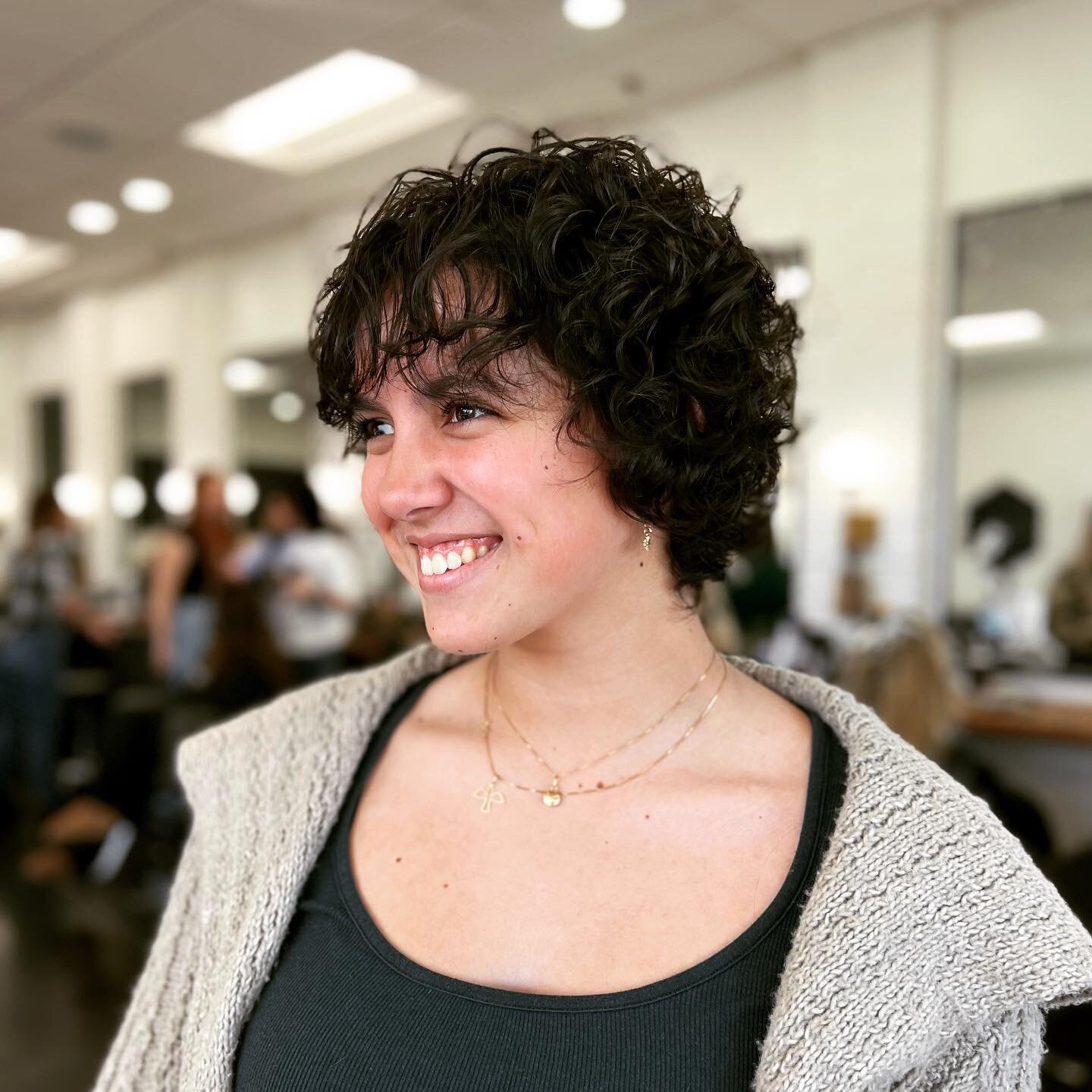 Sometimes a fresh cut is all you need&hellip;..✂️

Stylist: @thehairbarkristen 
.
.
.
.
.

#thehairbar #woodstocksalon #HairExtensions #cantonsalon #woodstockstylist #hairofinstagram  #townelakelife  #habithandtiedetensions#townelakehair #hairpro #ha