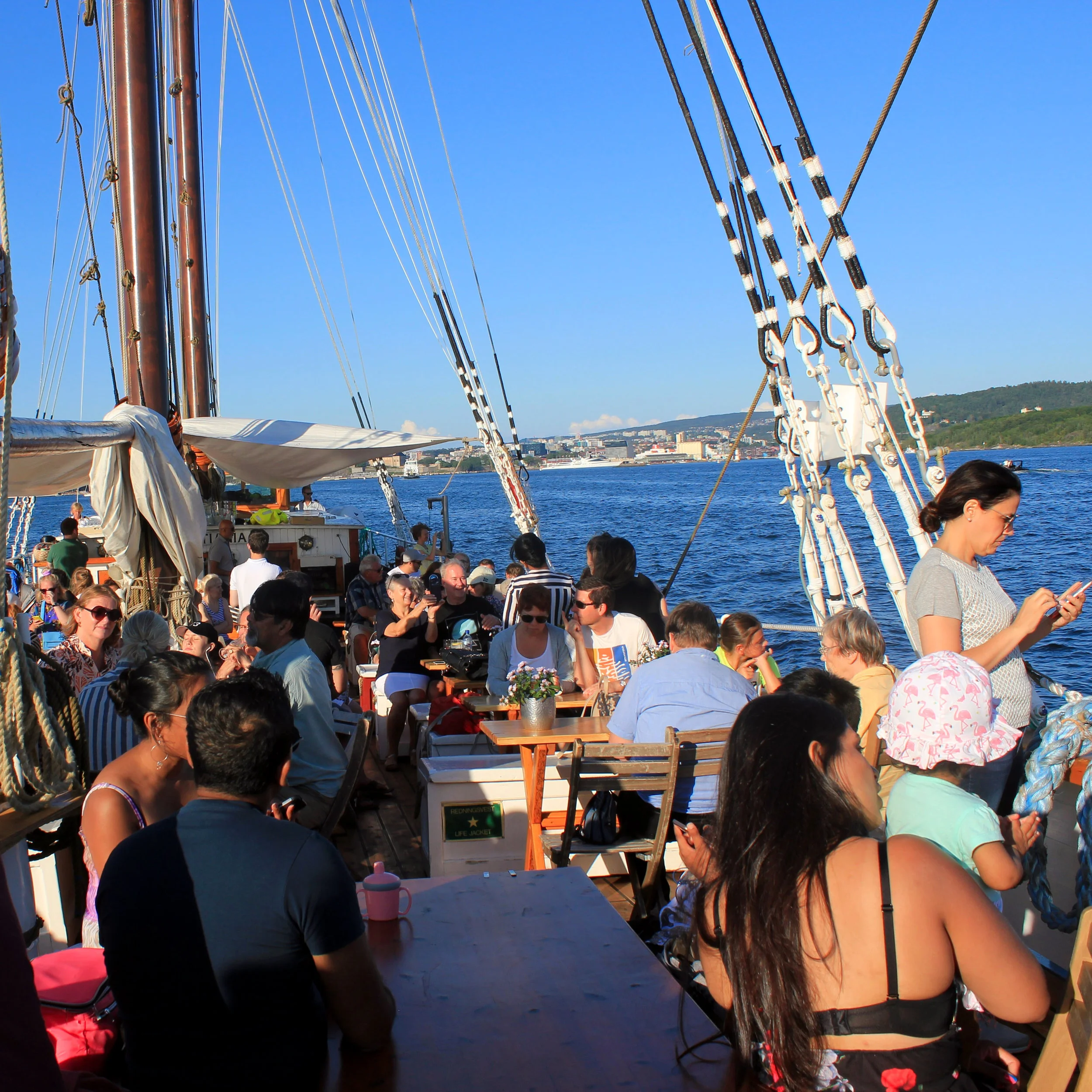 Seilskute og reker på Oslofjorden