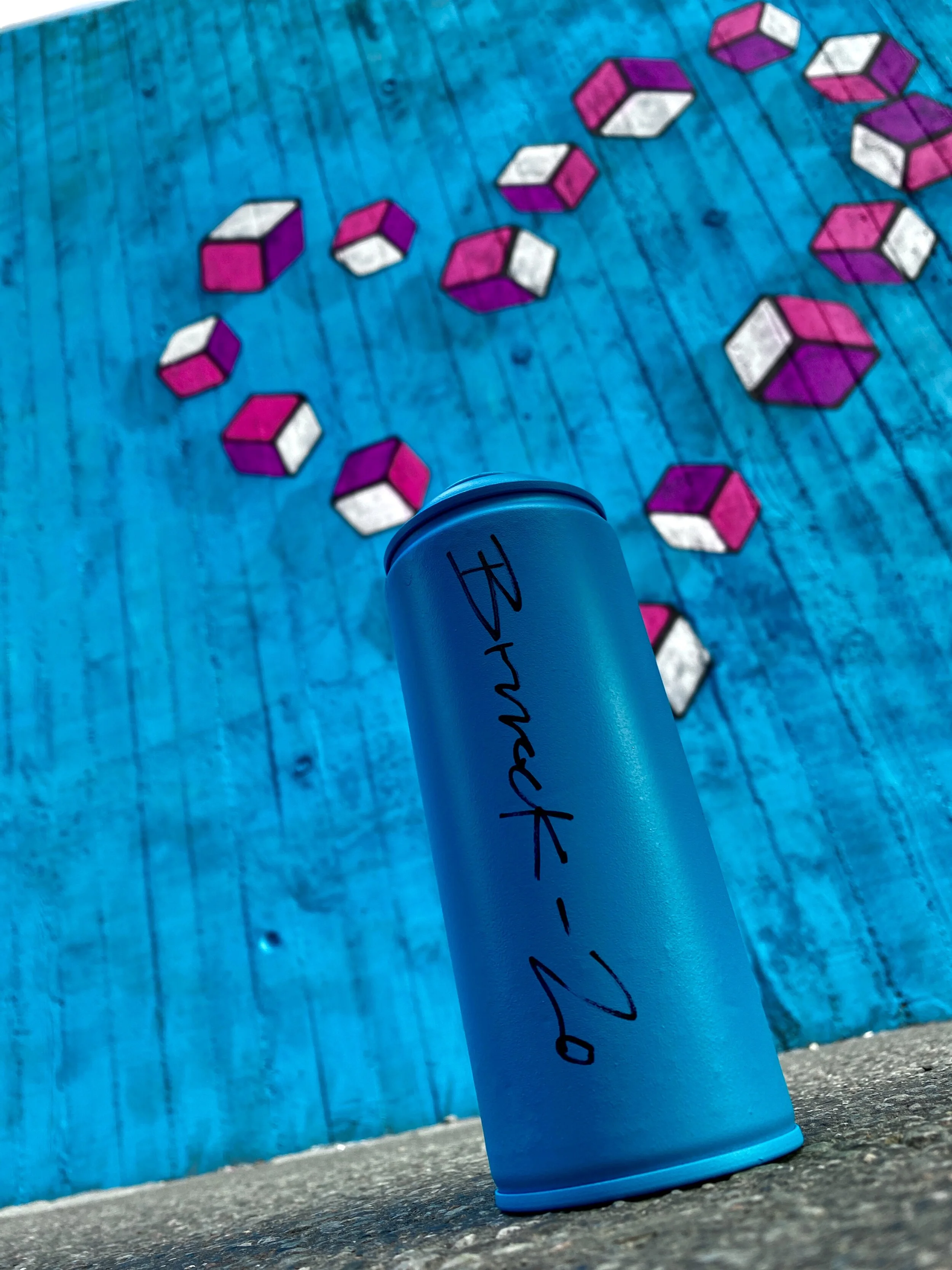 Gatekunstner med et hjerte av klosser