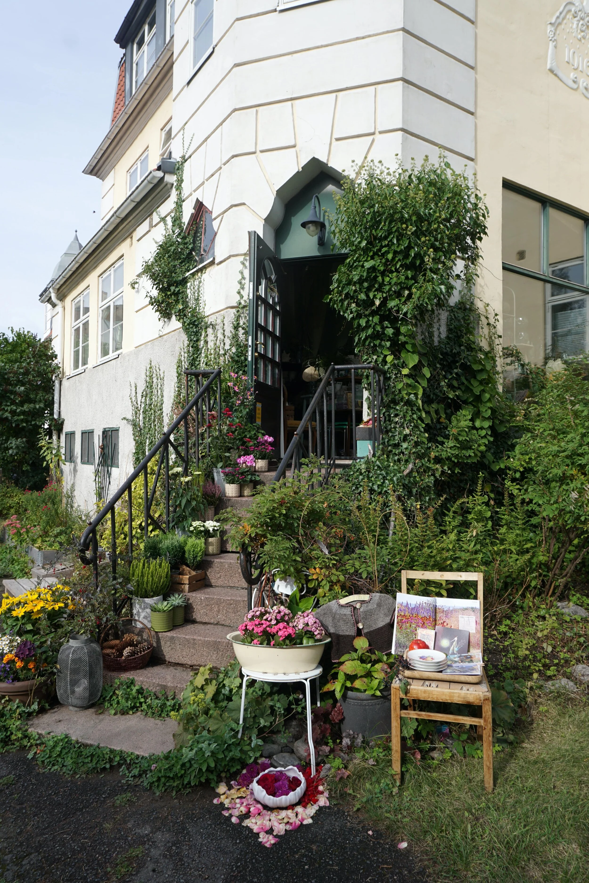 Fem Sanser: Blomsterbutikk og skattekammer