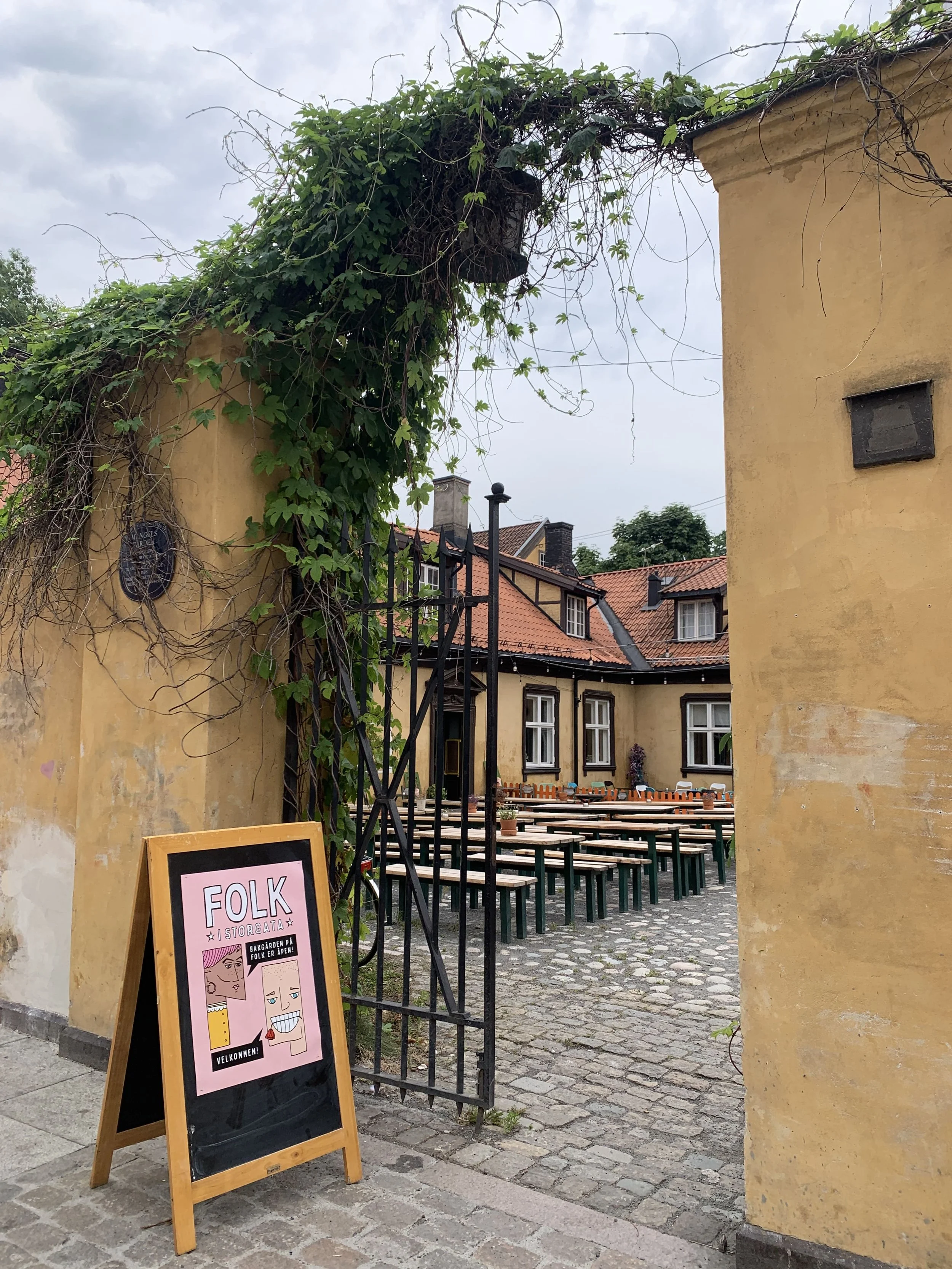 Folk i Storgata: Urban bakgårdshygge 