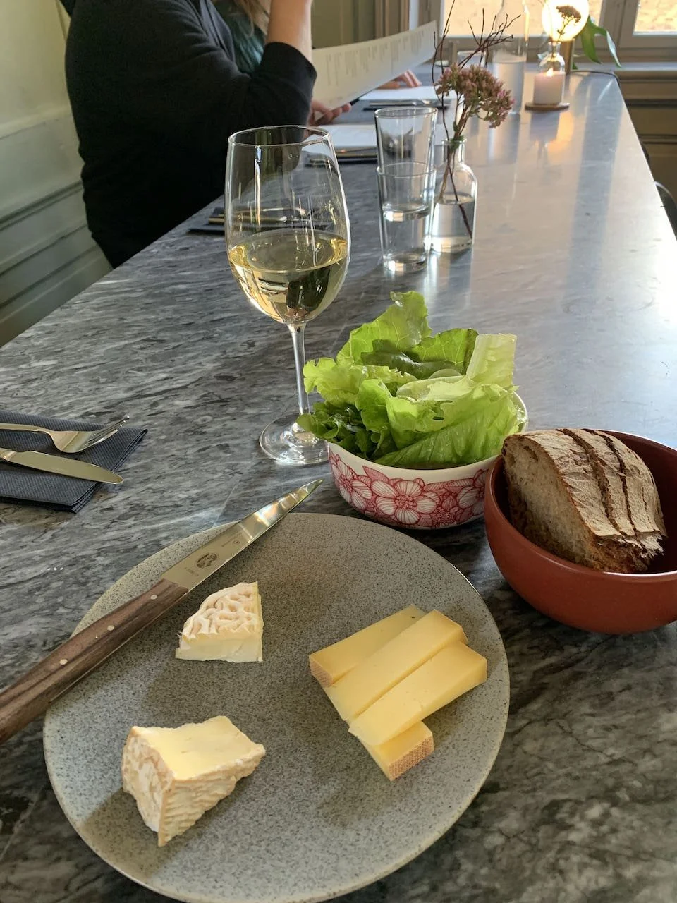 Melun: Osterestaurant og vinbar