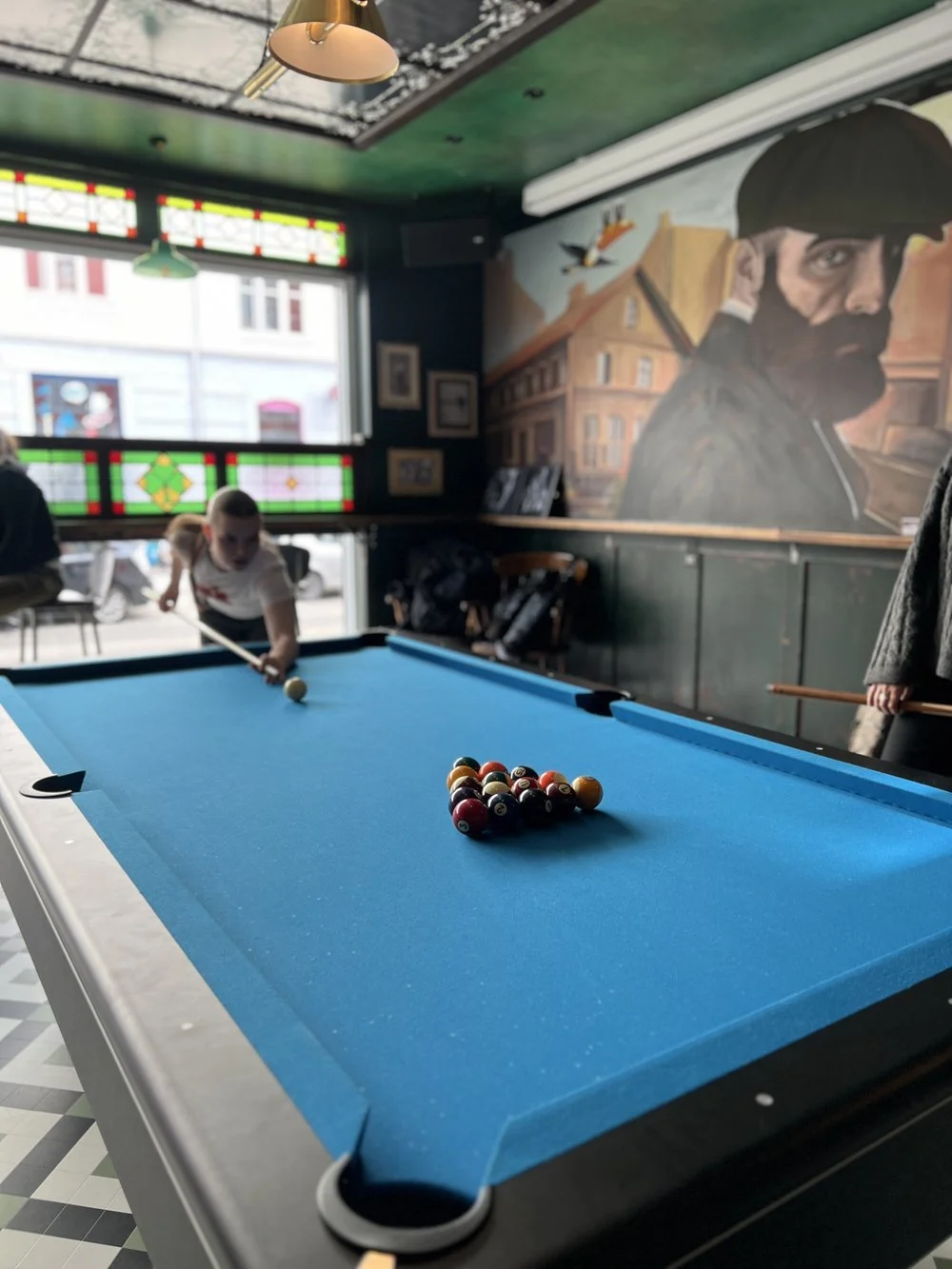 Fire steder med spill og moro: Minibowling, boule, biljard, karaoke og arkade