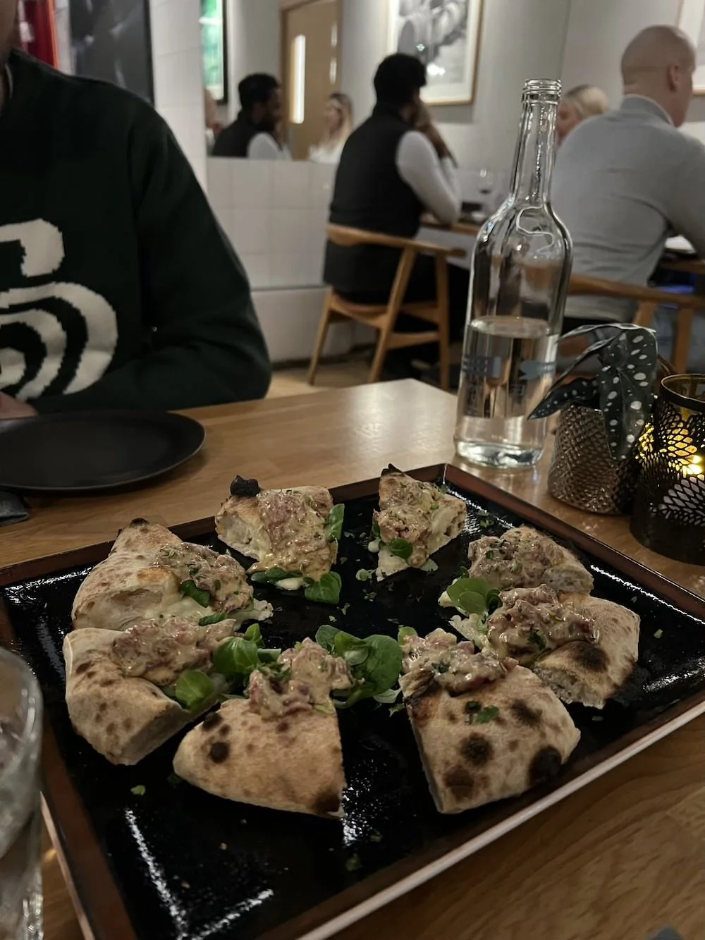 Vinoteket: Gourmetpizza og vin i harmoni 