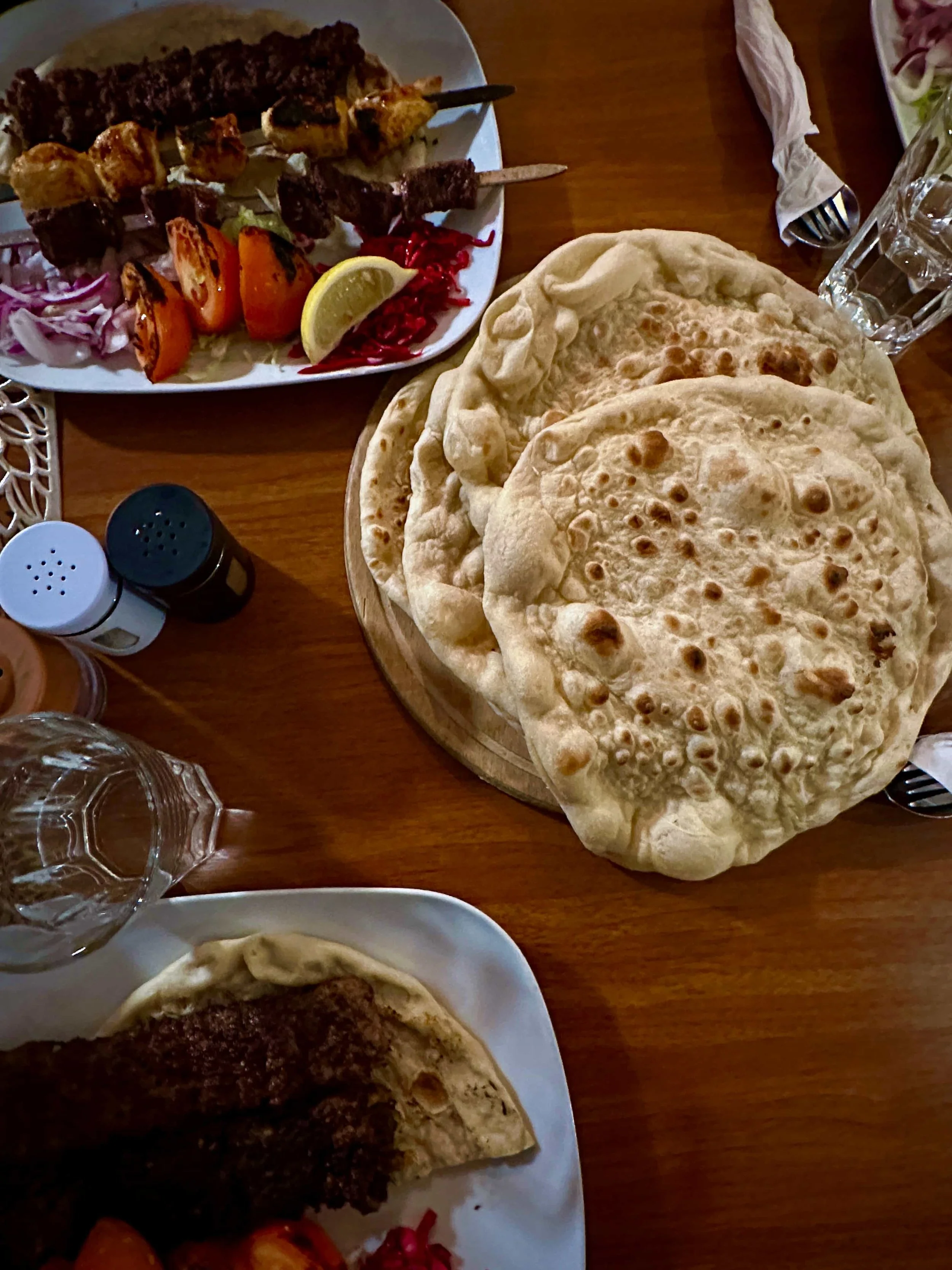 Azadi: Skikkelig god kurdisk shish-kebab på Grønland