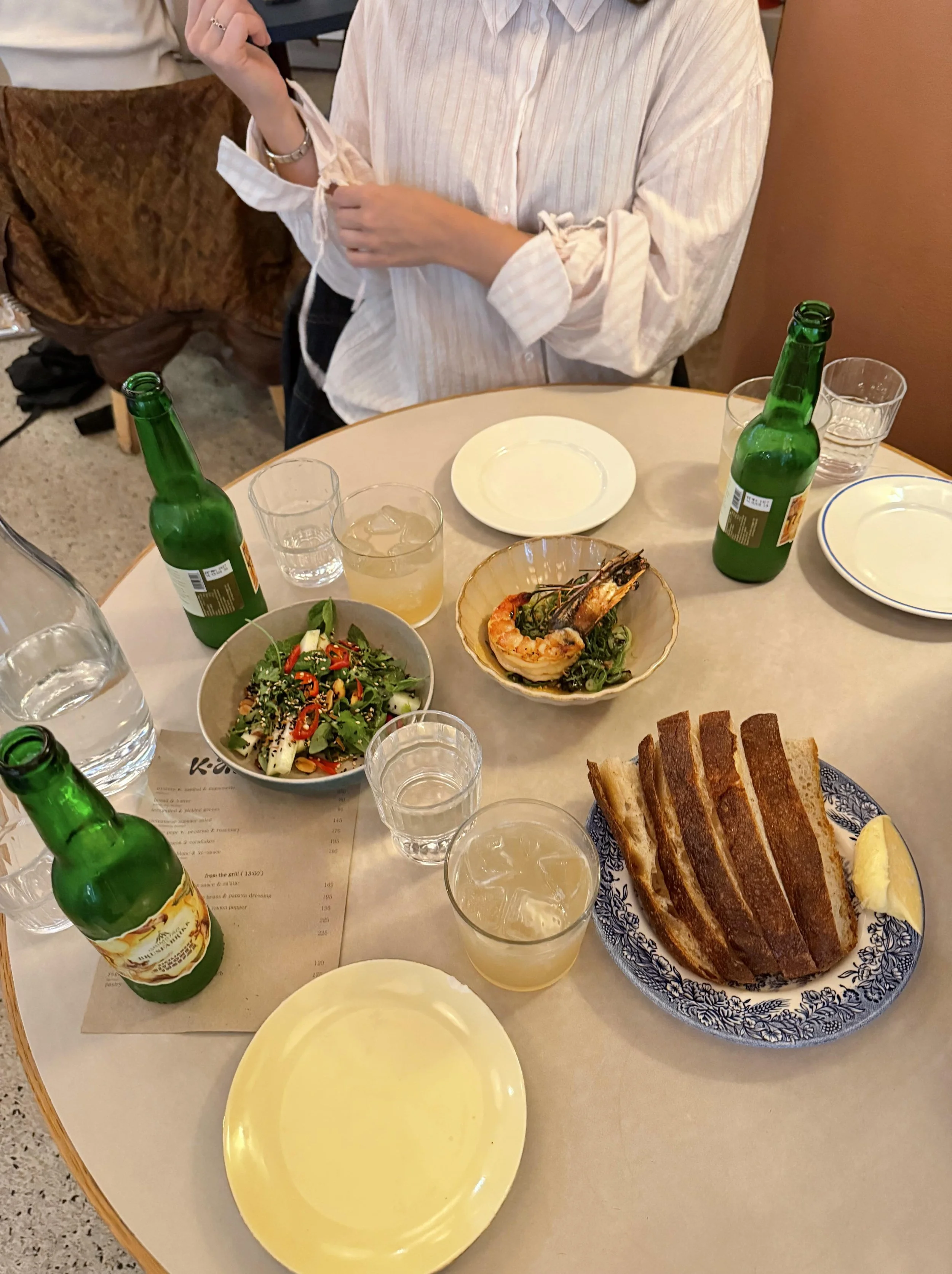 Vi elsker det hjemmelagde brødet med pisket smør!