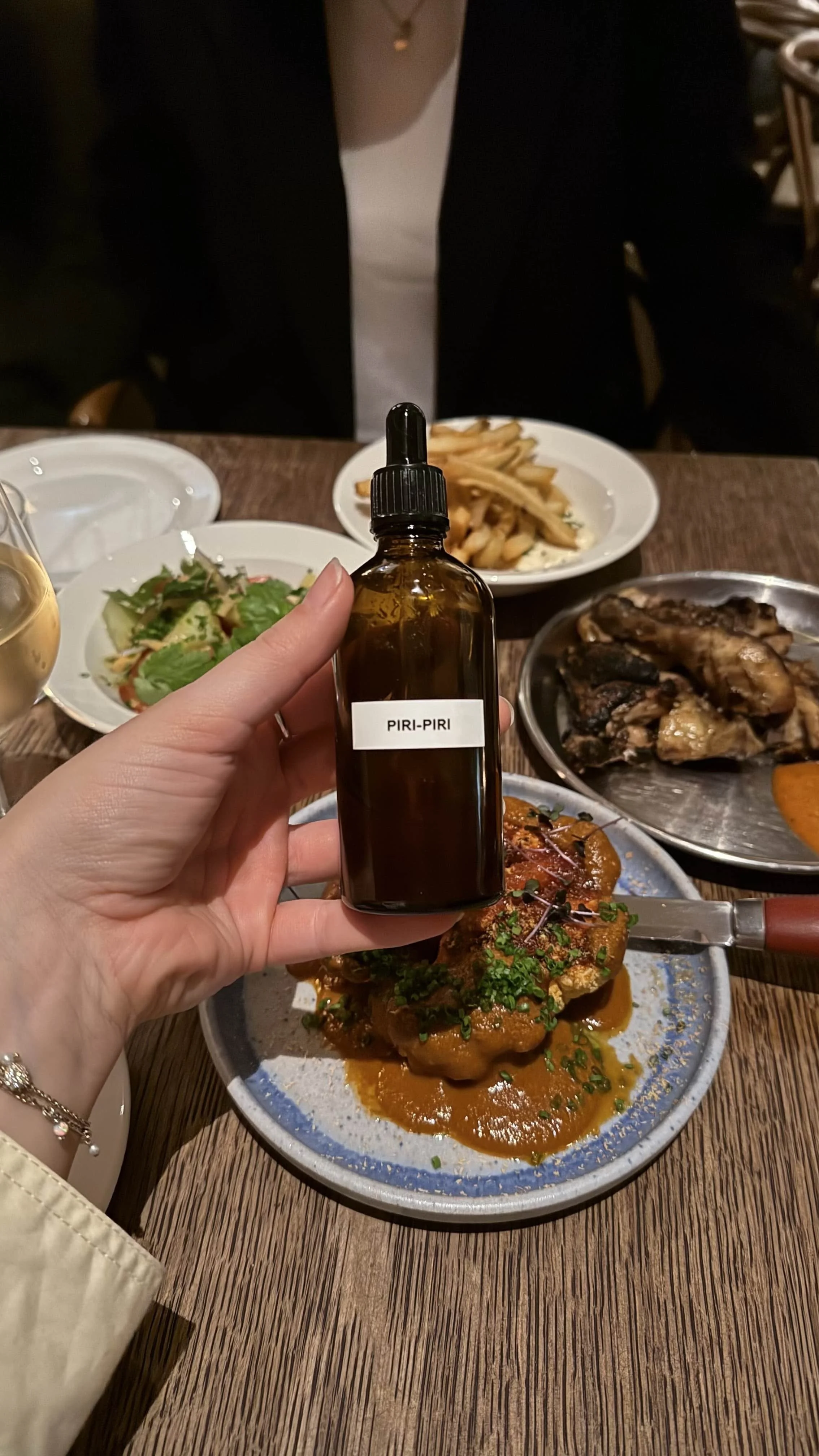 Frango Piri-Piri kylling, servert med egen olje.