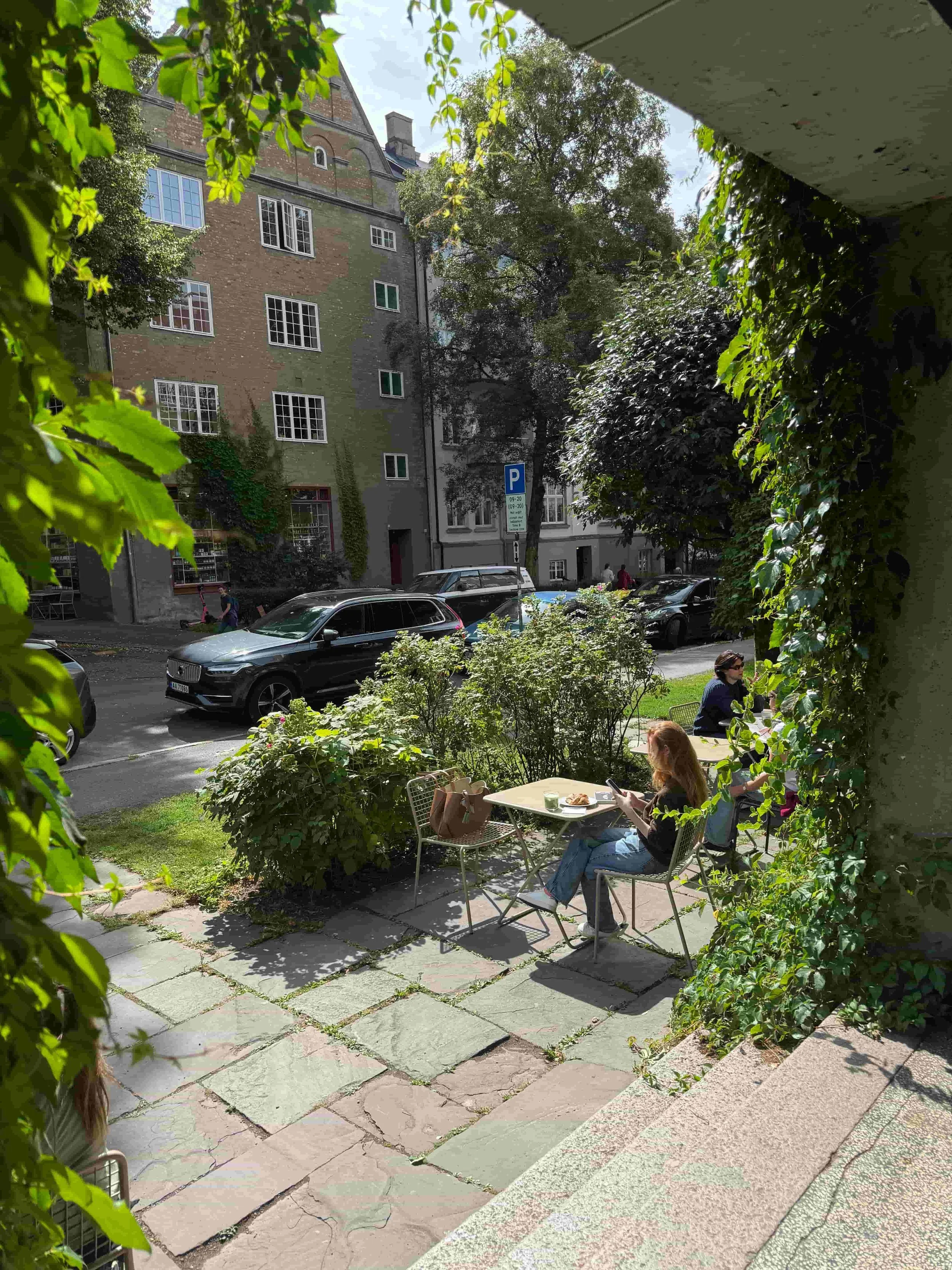 Koselige kafeer i Oslo som nytes best ute