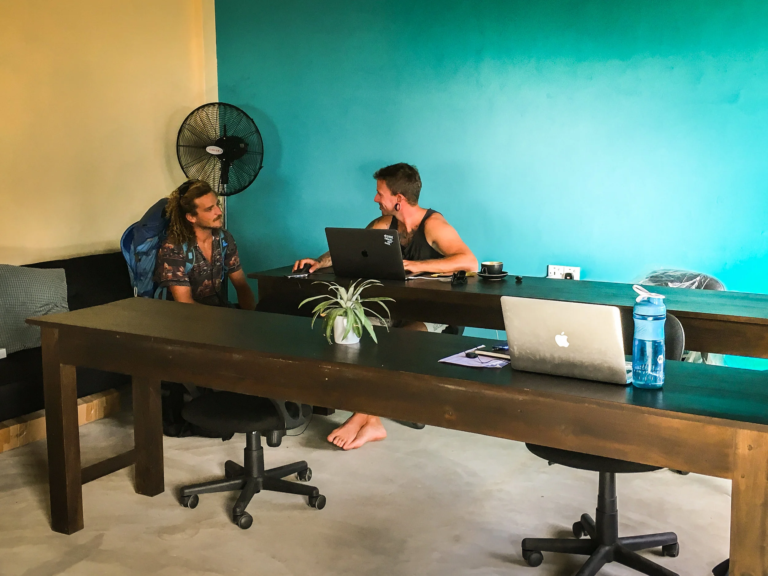 Coworking_Beach_Sri_Lanka.jpg