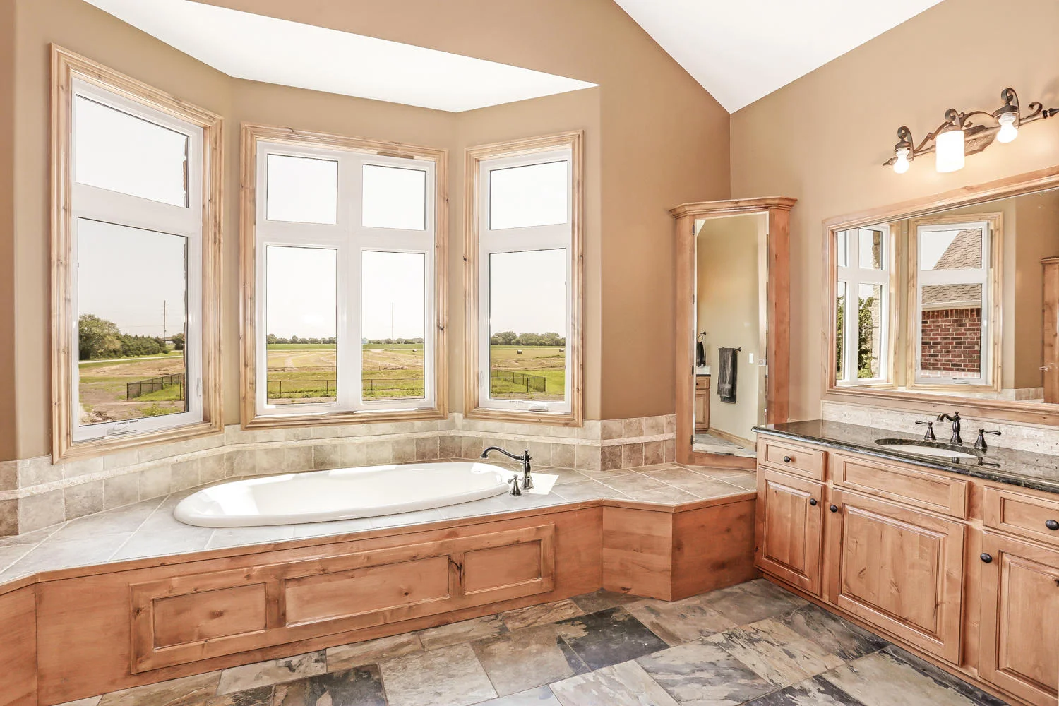 123 Anywhere St Clearwater KS-large-024-24-Master Bath-1500x1000-72dpi.jpg
