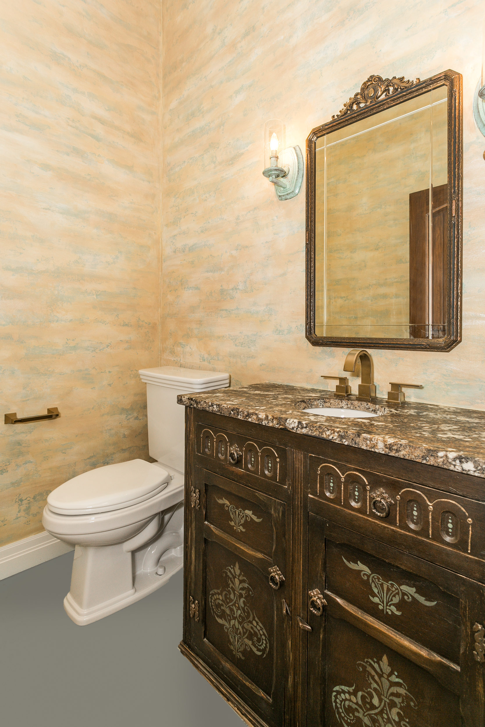 546 Anywhere St Wichita KS-print-021-1-Powder Room-1667x2500-300dpi.jpg