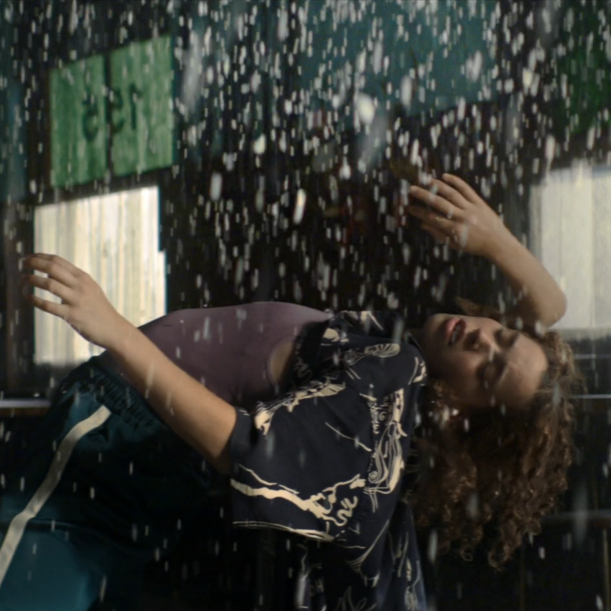 Apple — Share the Joy