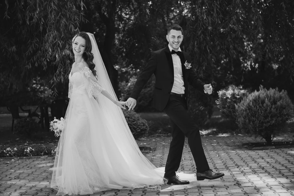 Laura + Bogdan-1474_o.jpg