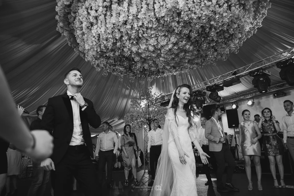 Laura + Bogdan-2122_o.jpg