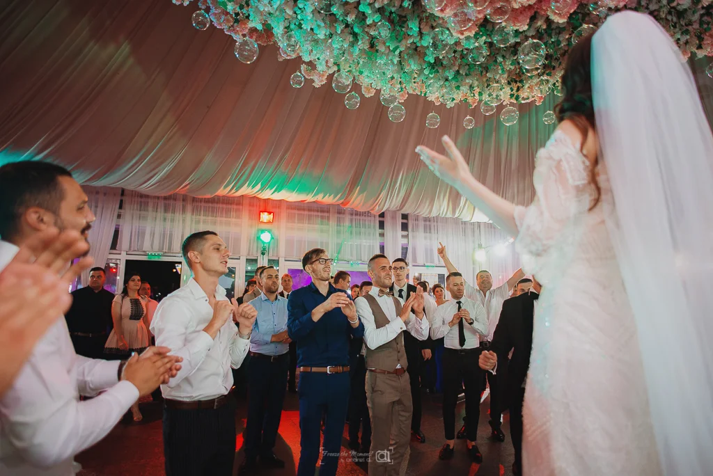 Laura + Bogdan-2186_o.jpg