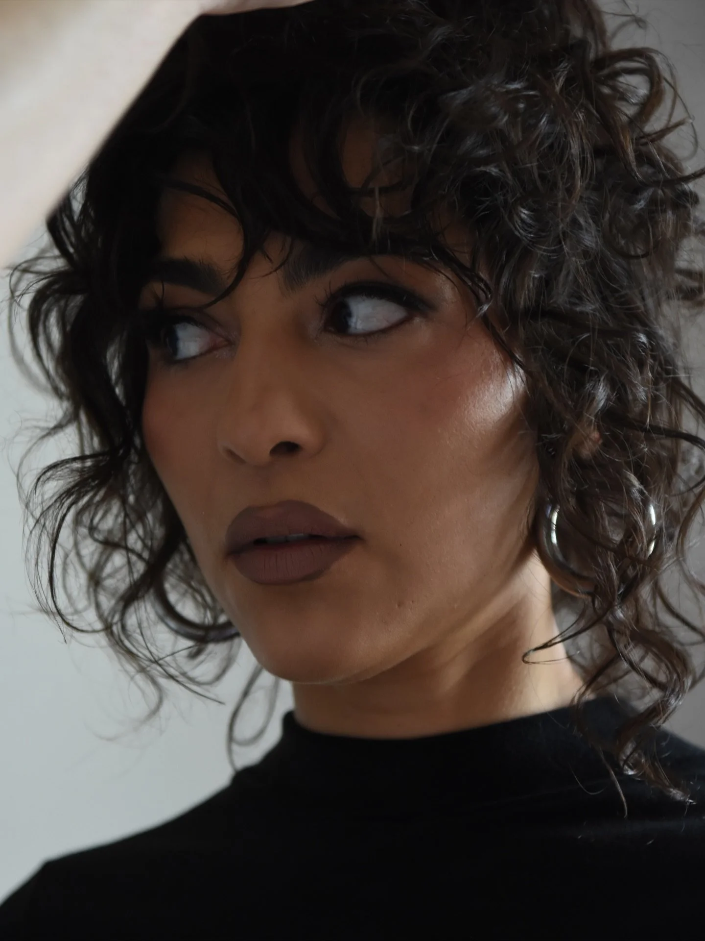 Notre petite derni&egrave;re Lucie / Boubi rejoint le club des 32 ans aujourd&rsquo;hui !!! 🎂🎉
On a rarement vu une maitrise des moues de photos aussi impressionnante, et svp, QUI peut rendre un saxo aussi sexy &agrave; part elle !? Wink Wink&helli