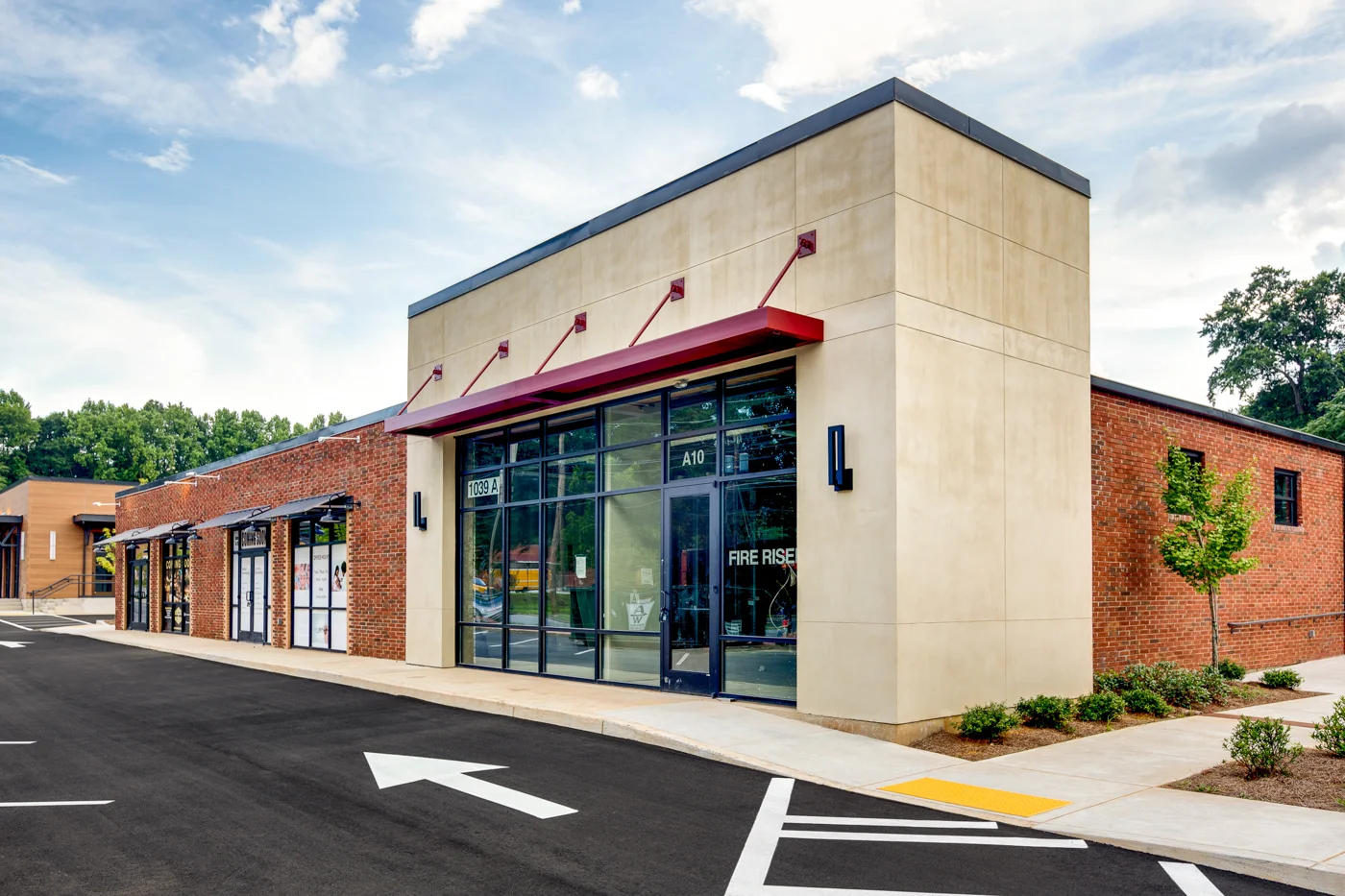 THE BEACON ATLANTA FEATURES UNIQUE LOFT OFFICE ENVIRONMENTS AND THE AMENITIES TODAY'S WORKERS SEEK WHEN VETTING POTENTIAL EMPLOYERS.