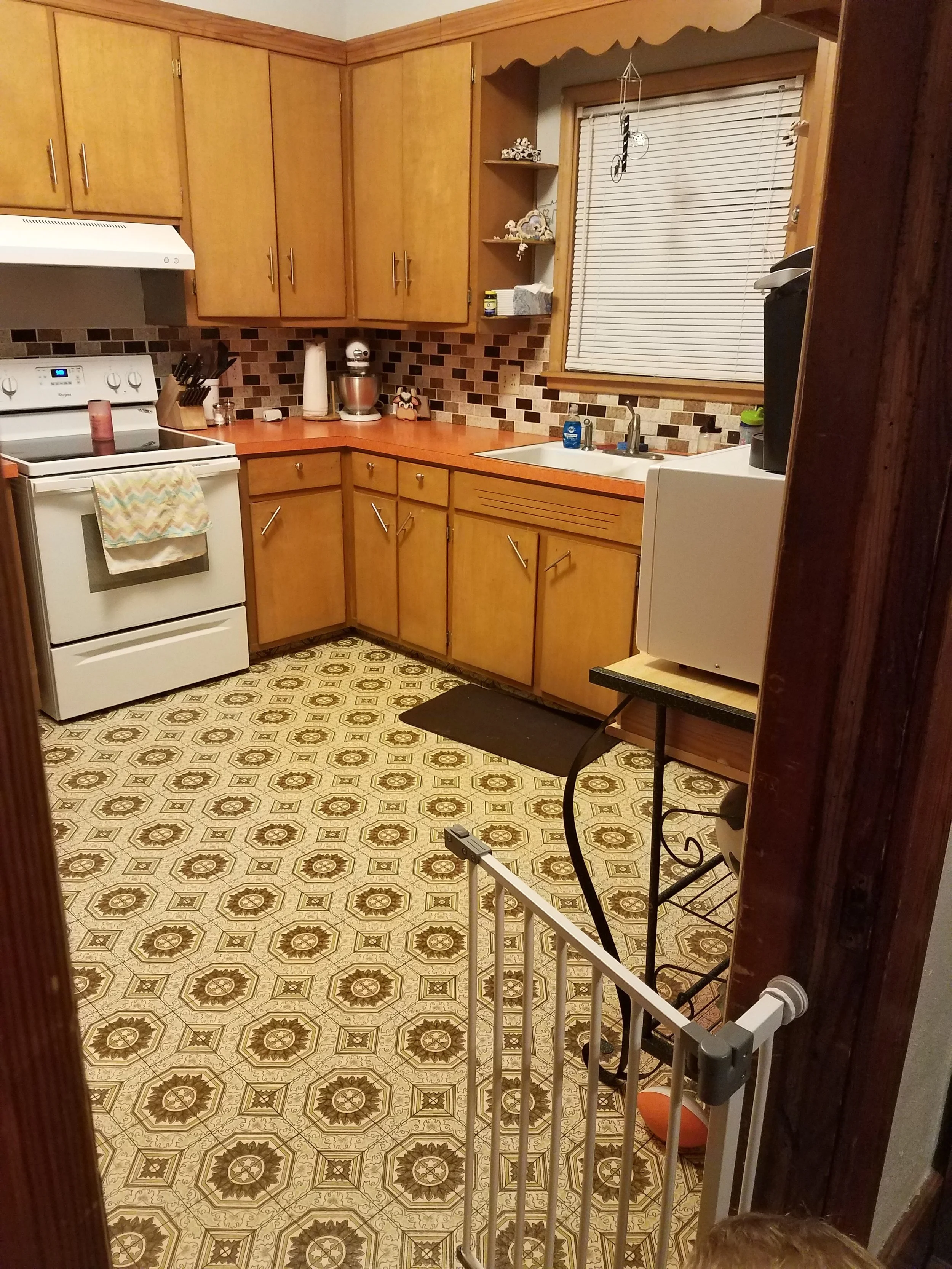 Unique code: EMEThis entrant shares her cabinets are boring and have no character. "We tried to put new hardware on them to make them look nicer," she says, but she dislikes how the handles on the lower cabinets had to be angled, just as the origina…