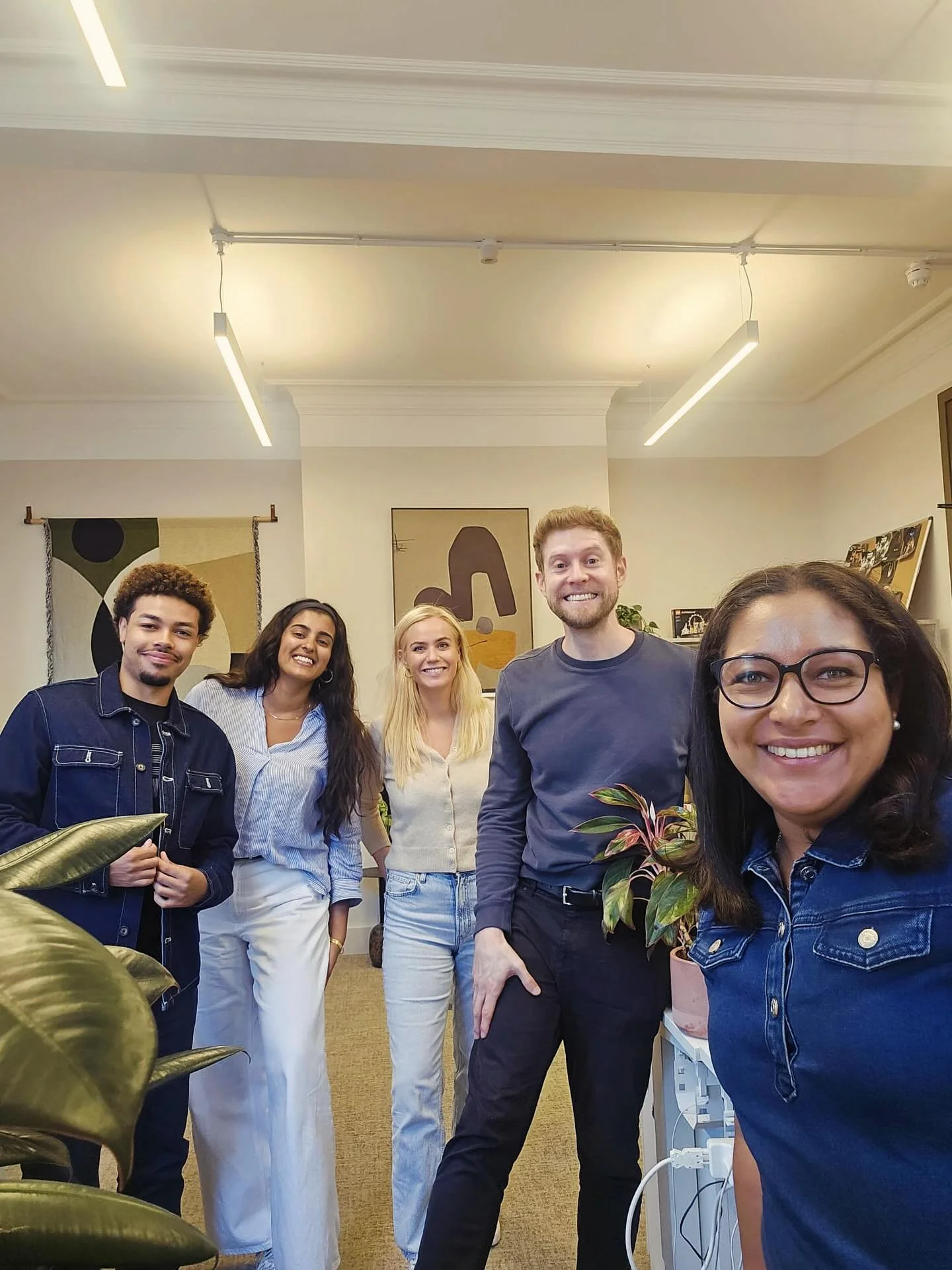π Team spirit in denim! Proud to support #JeansForGenesDay and the incredible work raising awareness and funds for children living with genetic conditions. π
You can donate here - https://www.jeansforgenes.org/pay-in-your-money
#JeansForGenes #Te