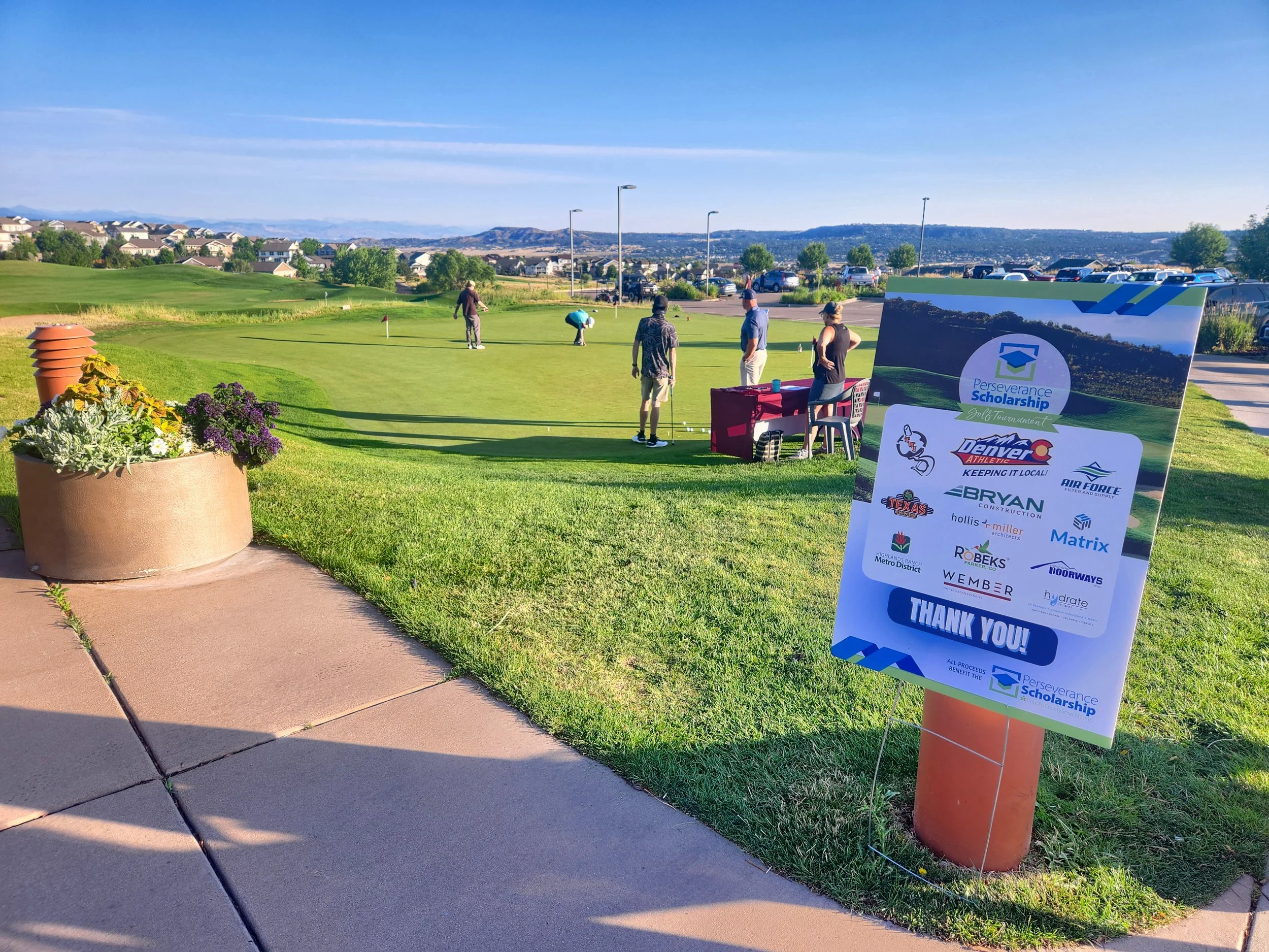 PuttingContest.jpg