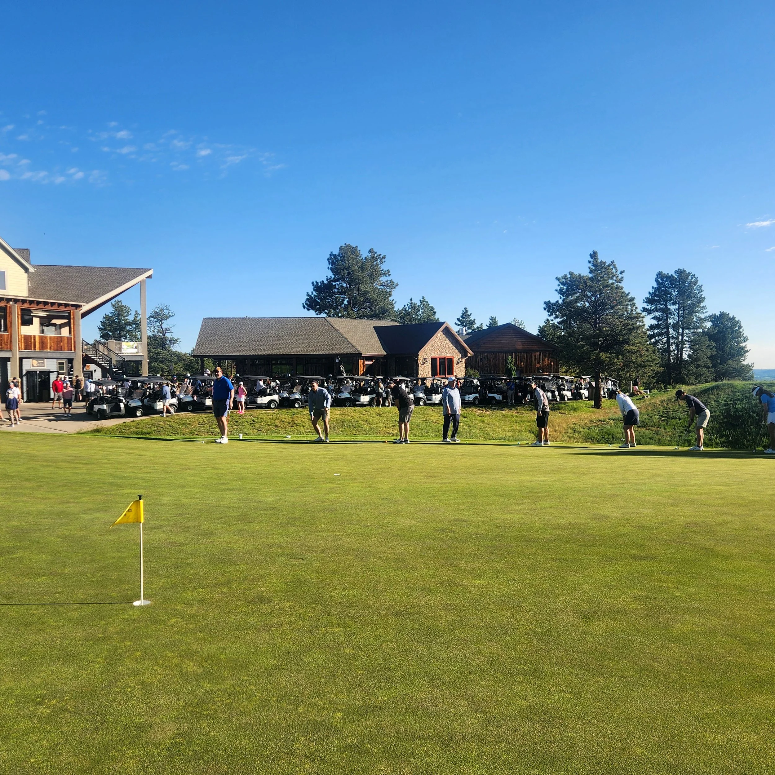 05PuttingContest.jpg