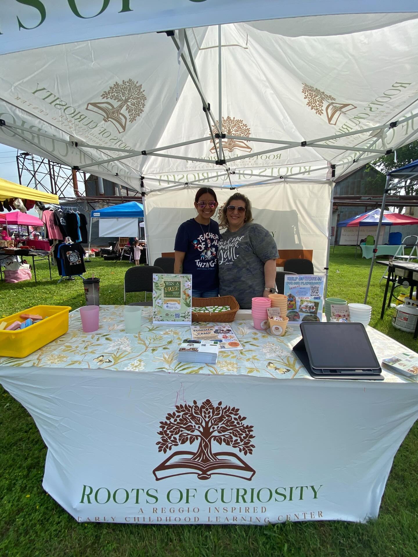 Shop the Downtown Forney Market today 4/25! Featuring artisan made crafts, baked goods, candles, soaps, plants, home decor, handmade items, food and more! #forneytx #artisanmarket #artisanmade #artisanmarket #artisancrafts