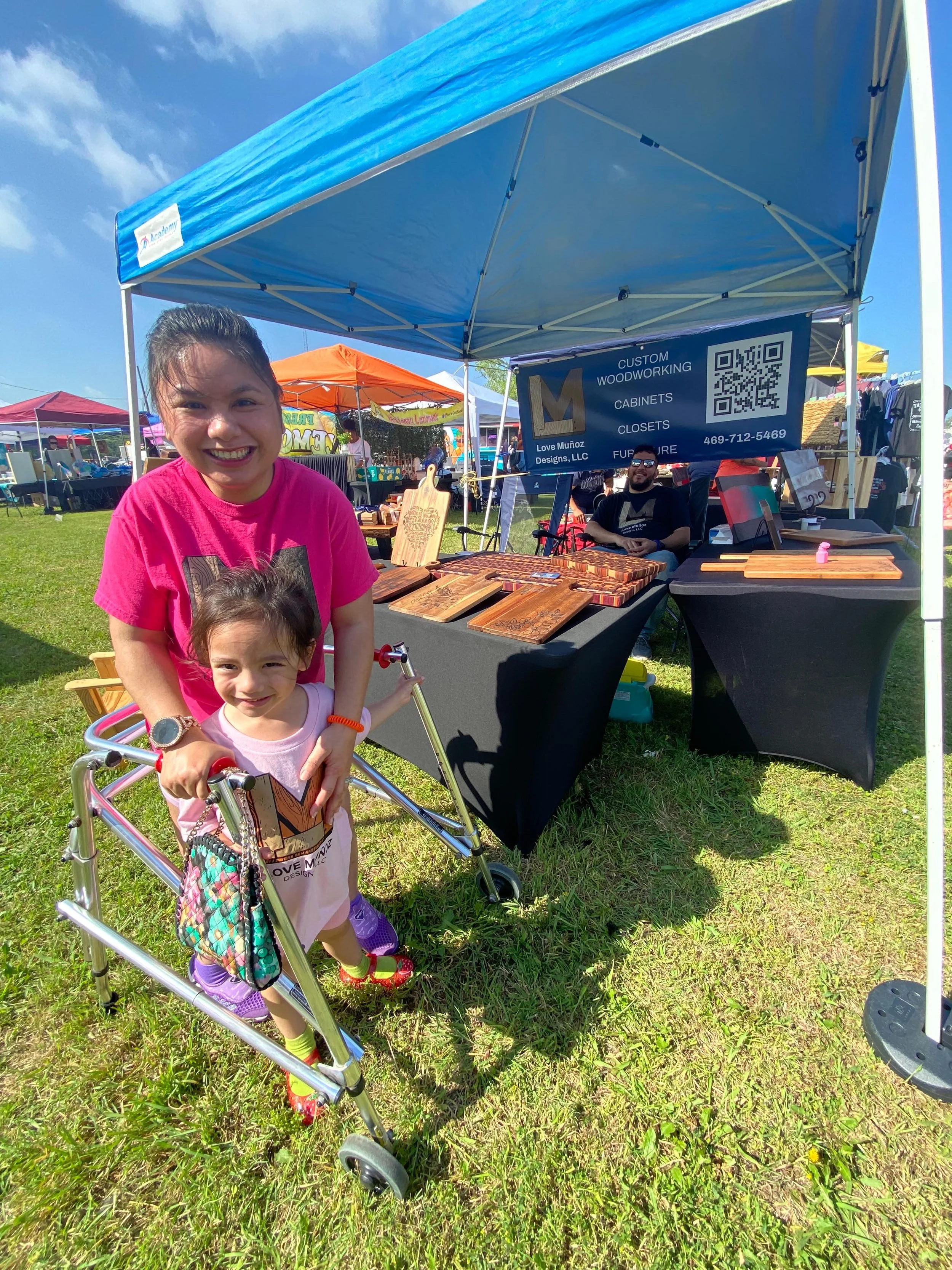 Shop the Downtown Forney Market today 5/9 from 10am-3pm and find the perfect gift for Mom! Featuring artisan craft vendors, baked goods, candles, plants, soaps, home decor, handmade items, food and more! #forneyarts #forneymarket #artisanmarket #arti