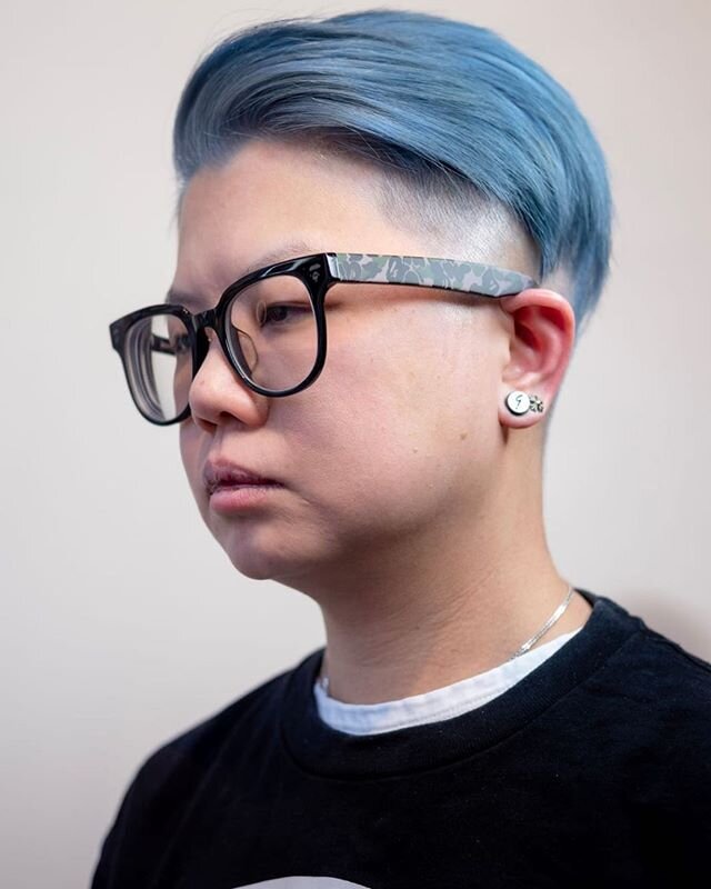 Throwback to February Blues💙 This color will only fade well because it was applied on a neutralized base and not directly on top of a bleach out. Short cuts = Short term results. With the world on lock down, this will make things easier on Josefina 