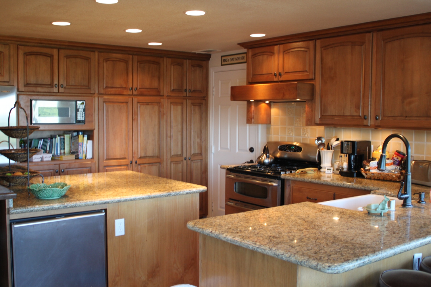 Main kitchen counter seats four