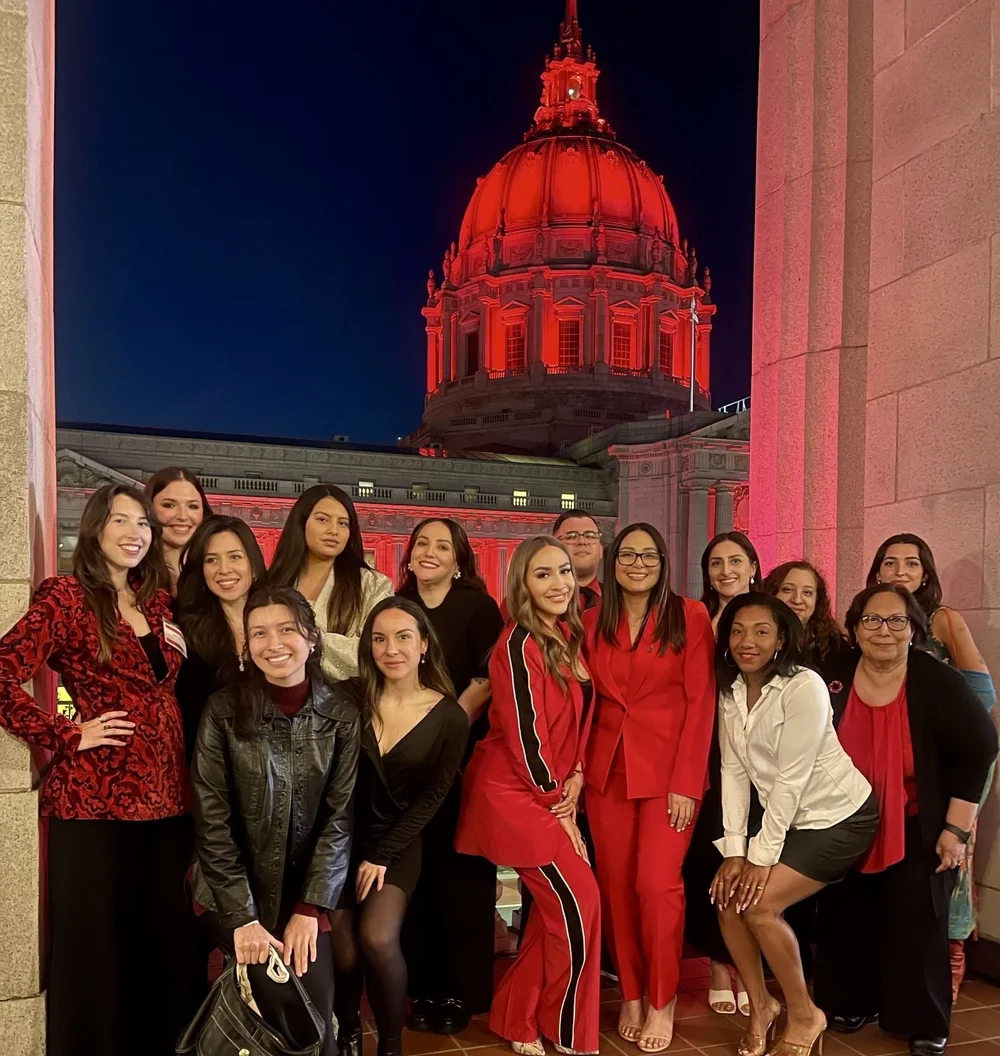 Careers — La Casa de las Madres