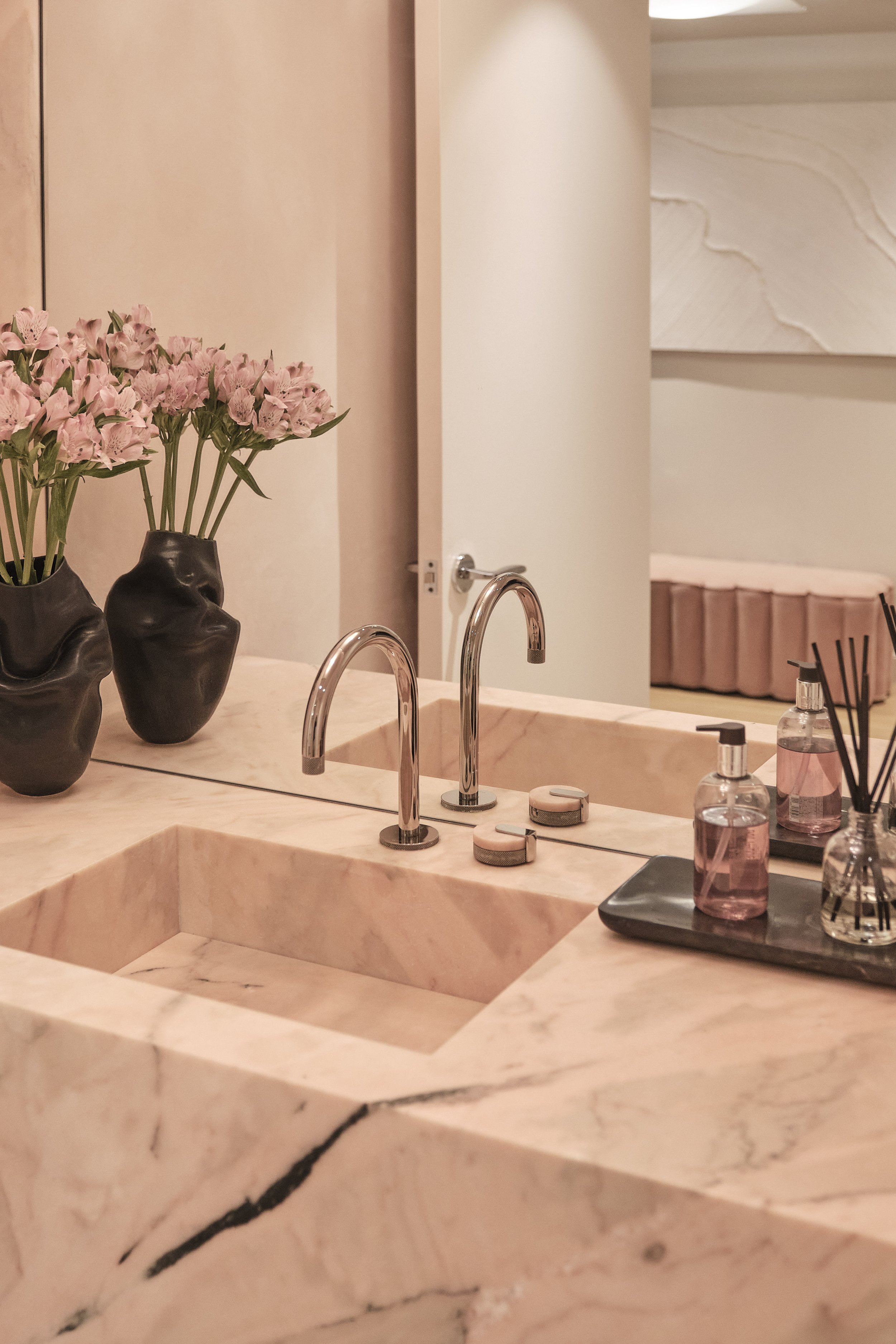 Guest bath 1.jpg